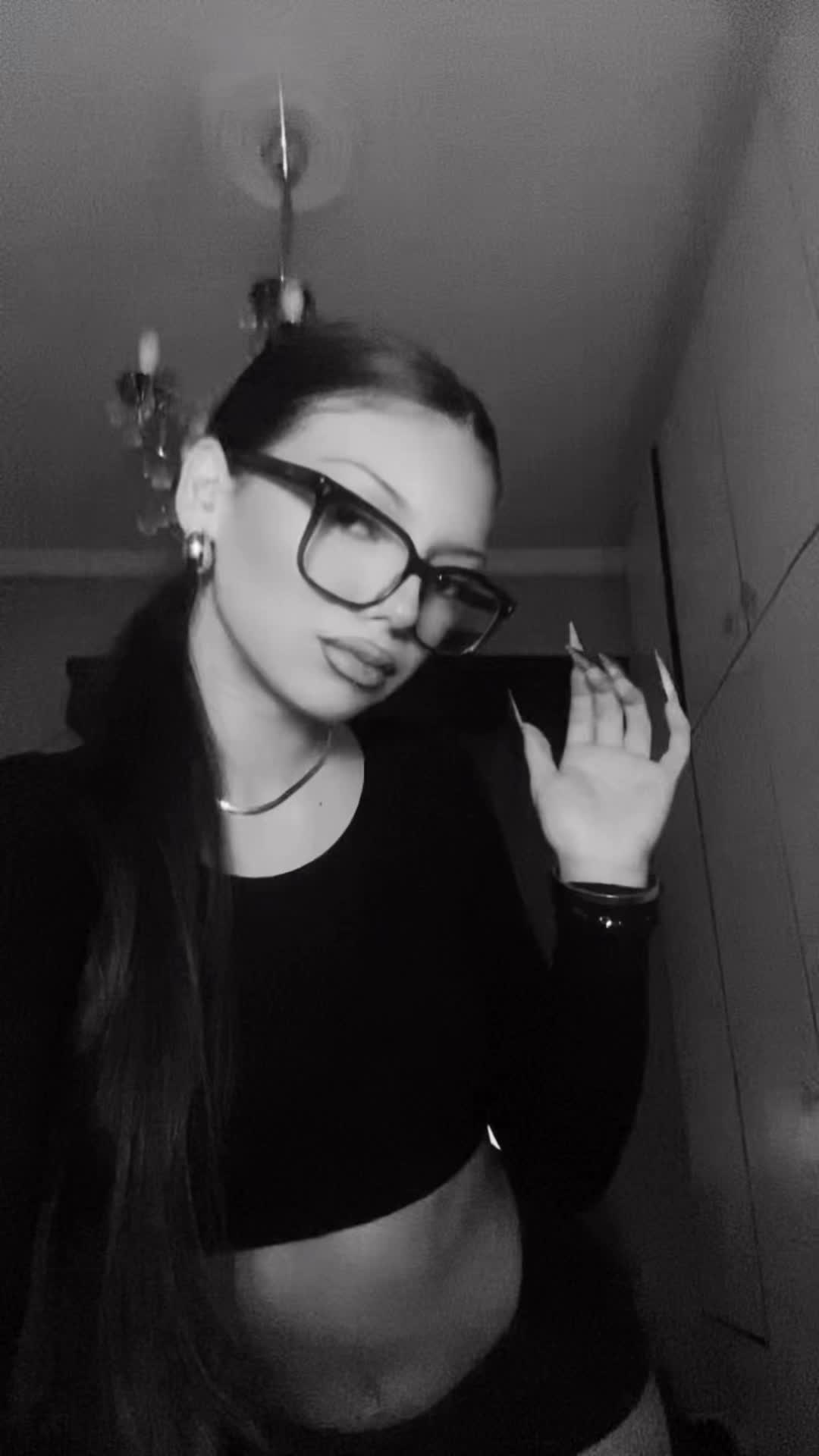 @kat3r1naki__