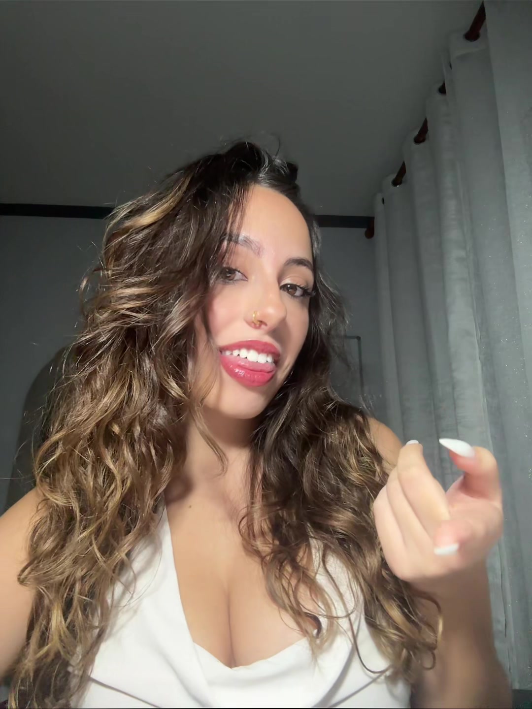 @Елина