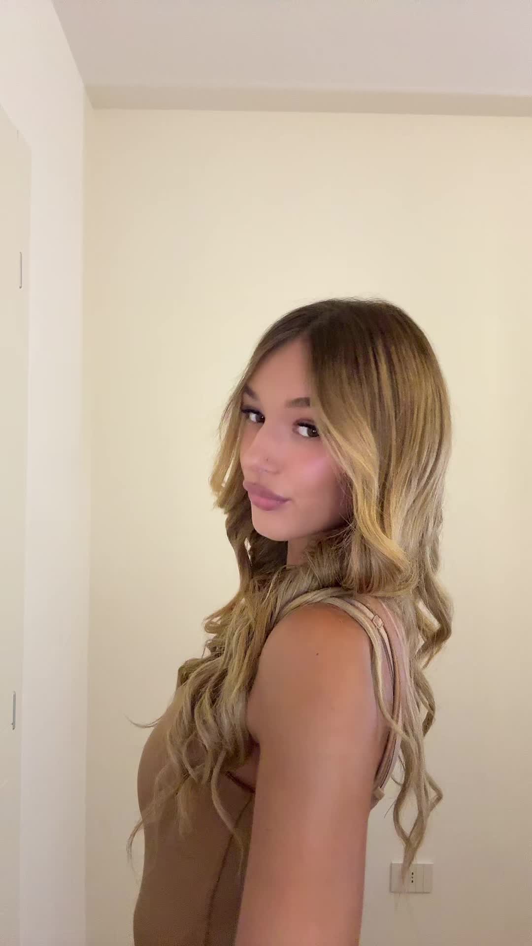 @𝑬𝑳𝑬𝑵𝑨