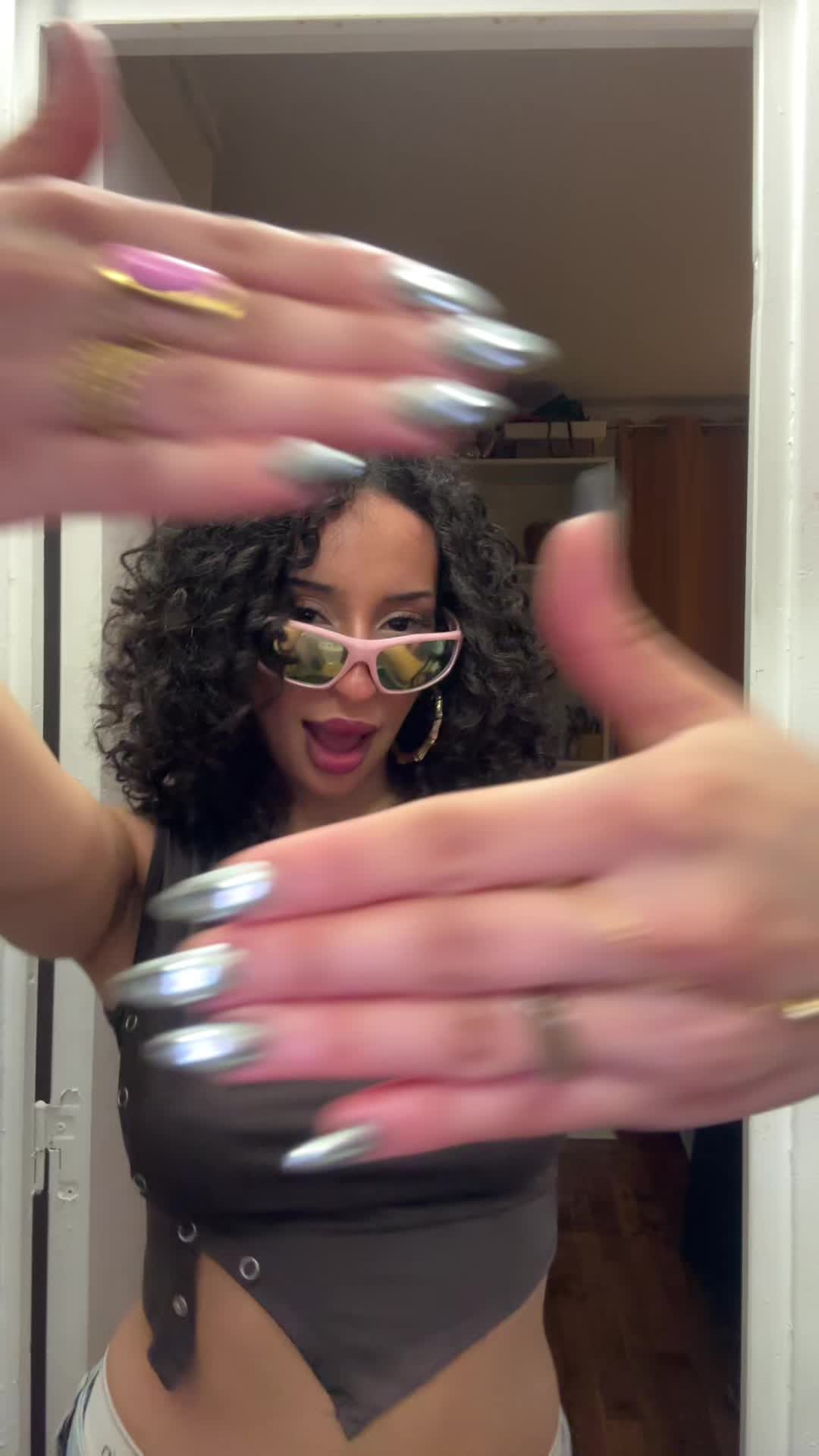 @whosmiima