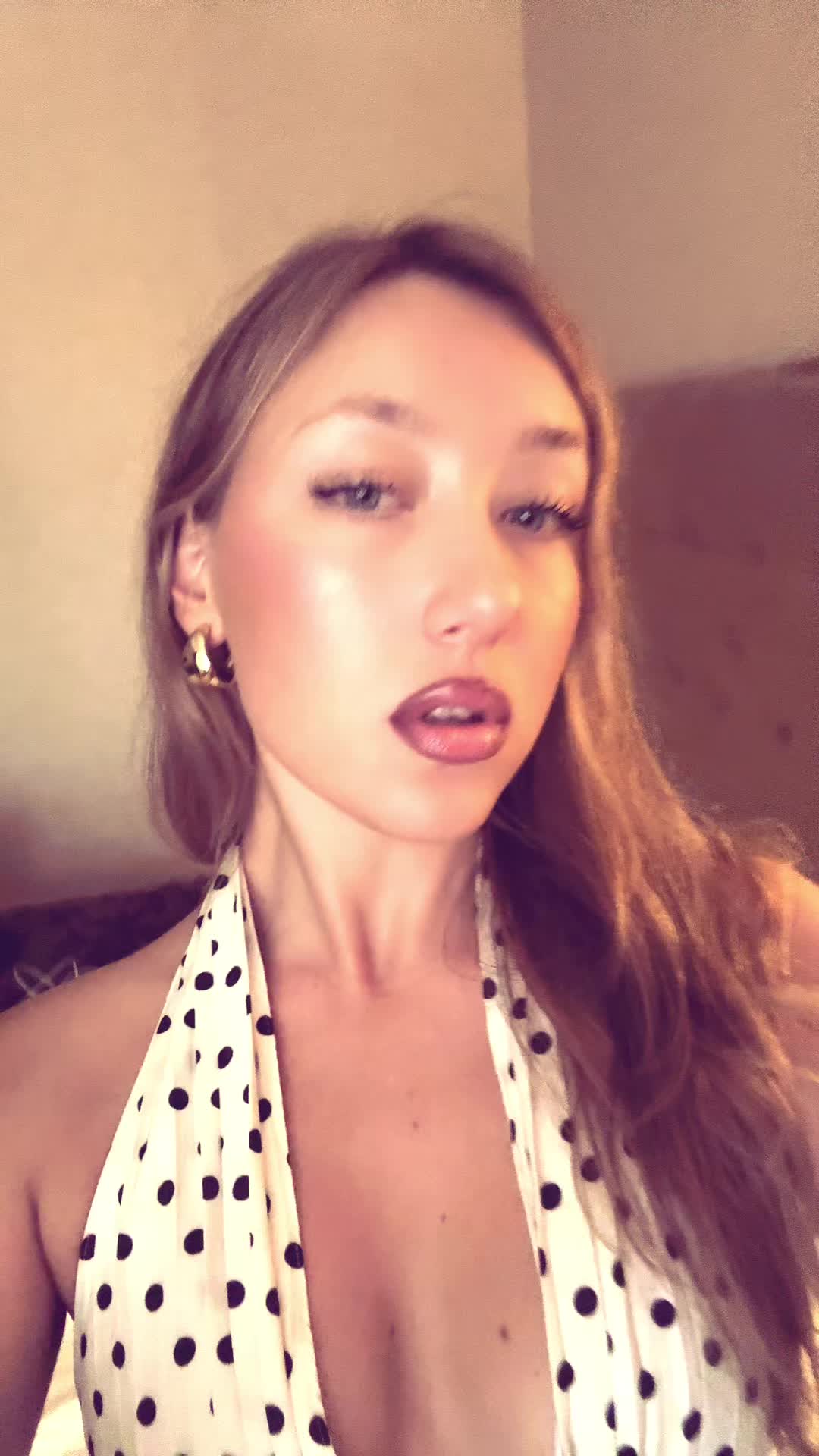 @BloominDonna