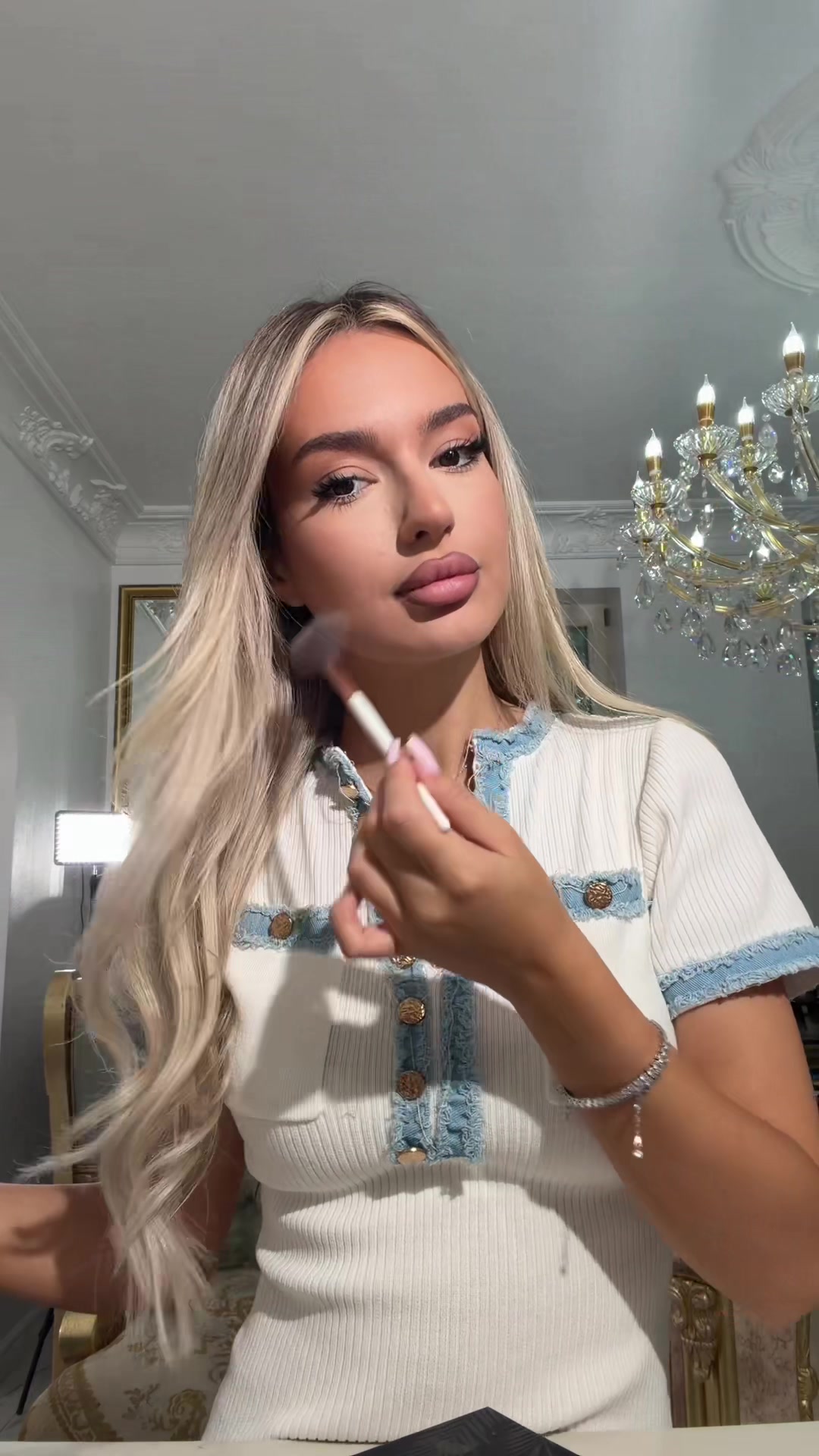 @Naomi💛