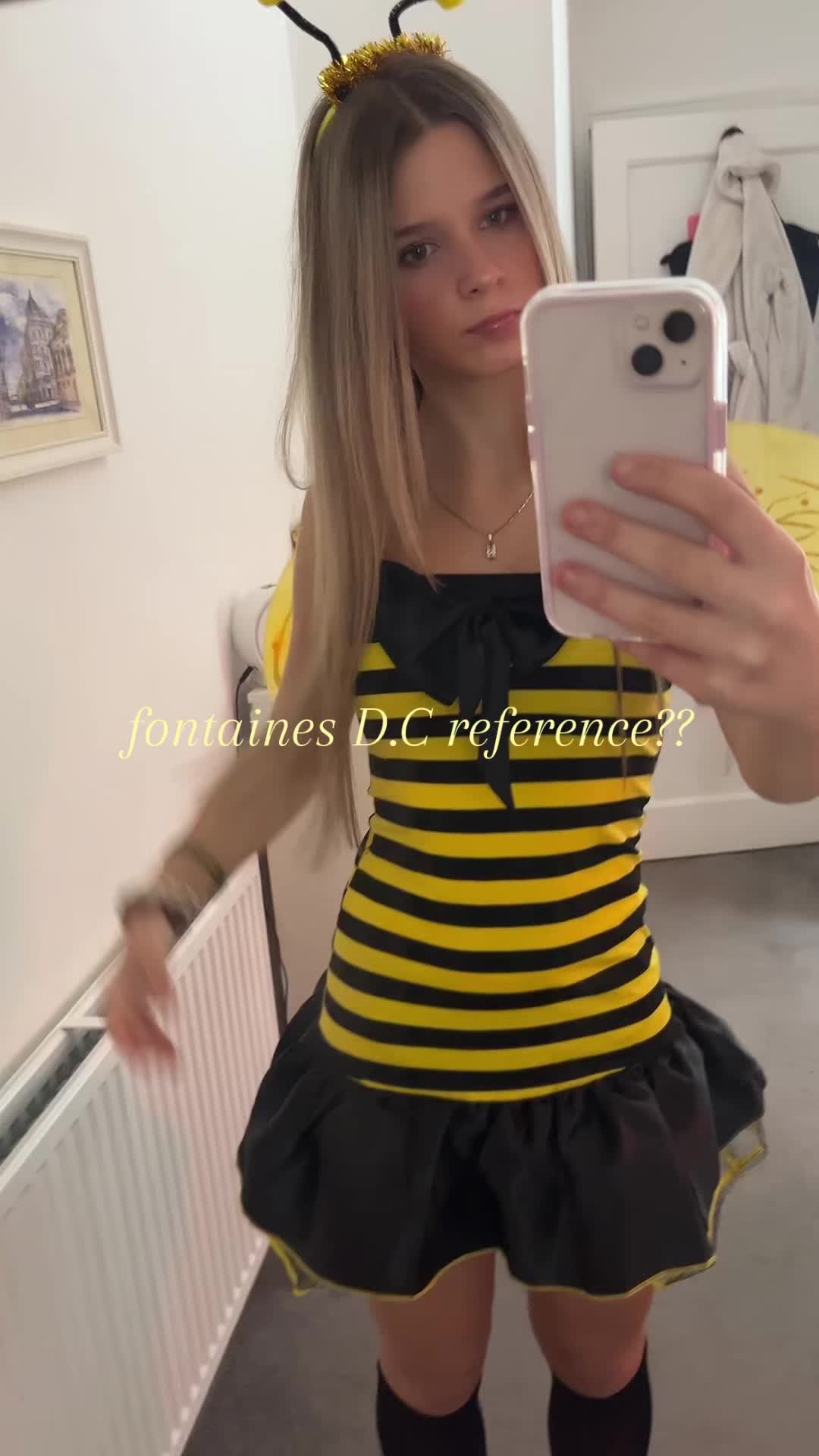 @🦦
