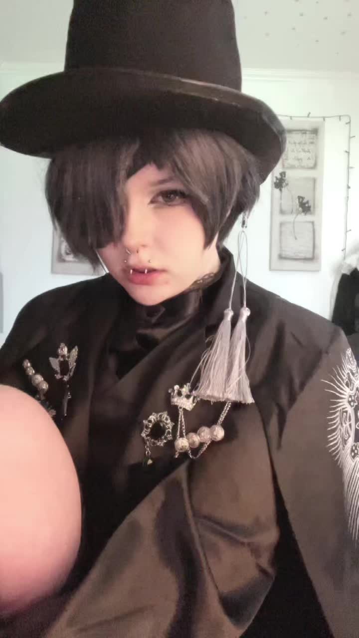 @ℭ𝔦𝔢𝔩𝔓𝔥𝔞𝔫𝔱𝔬𝔪𝔤𝔦𝔳𝔢