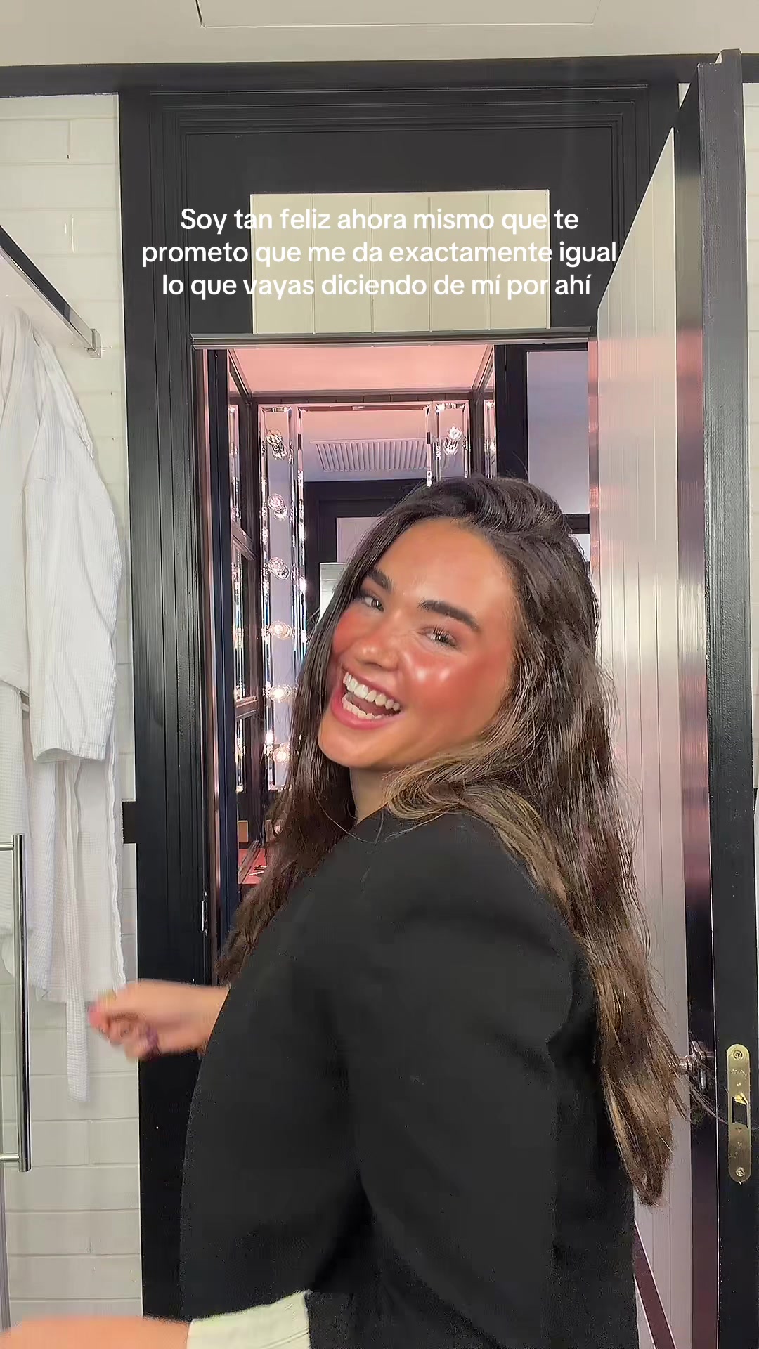 @Sara Barrial