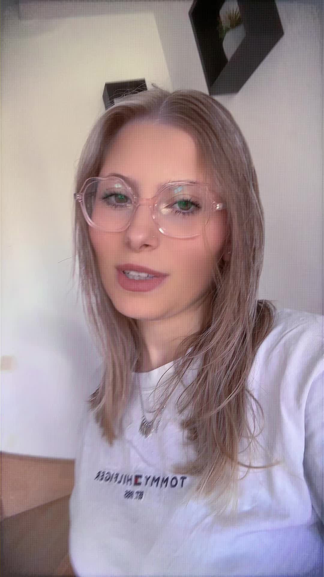 @_Ellooddiee_