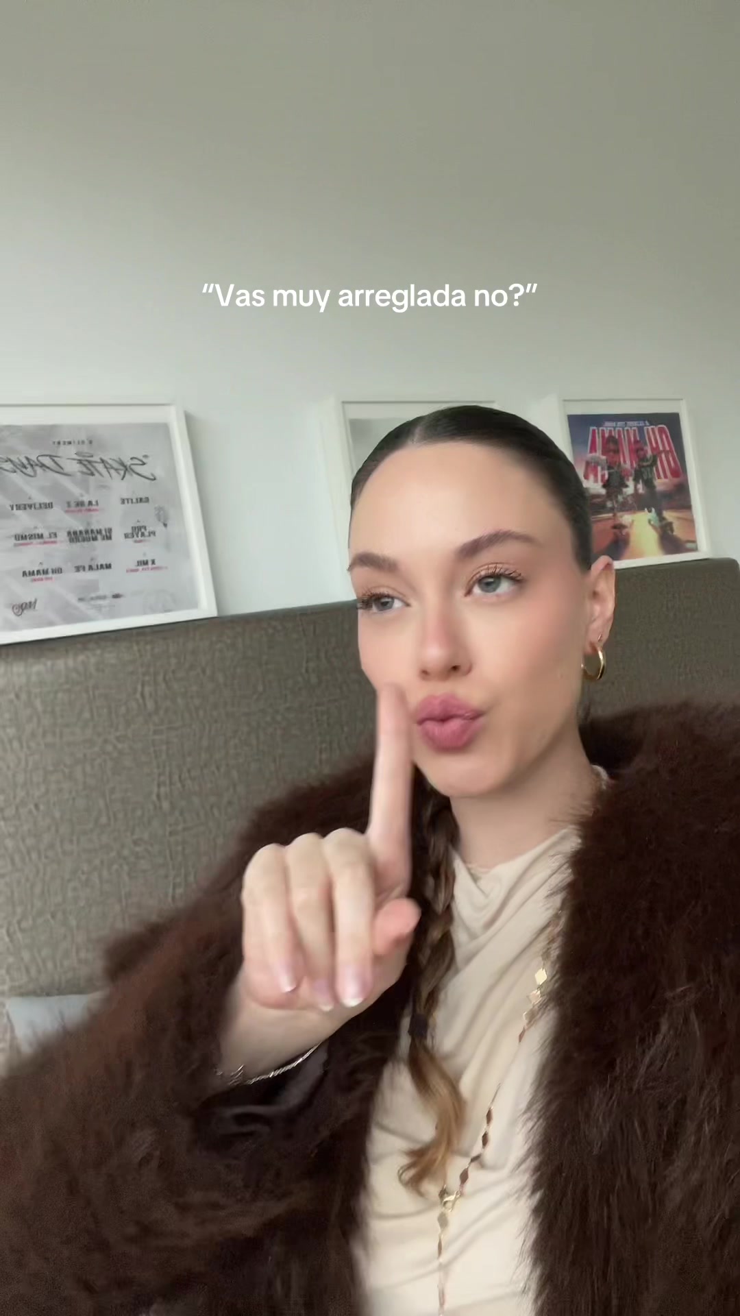 @Clau.