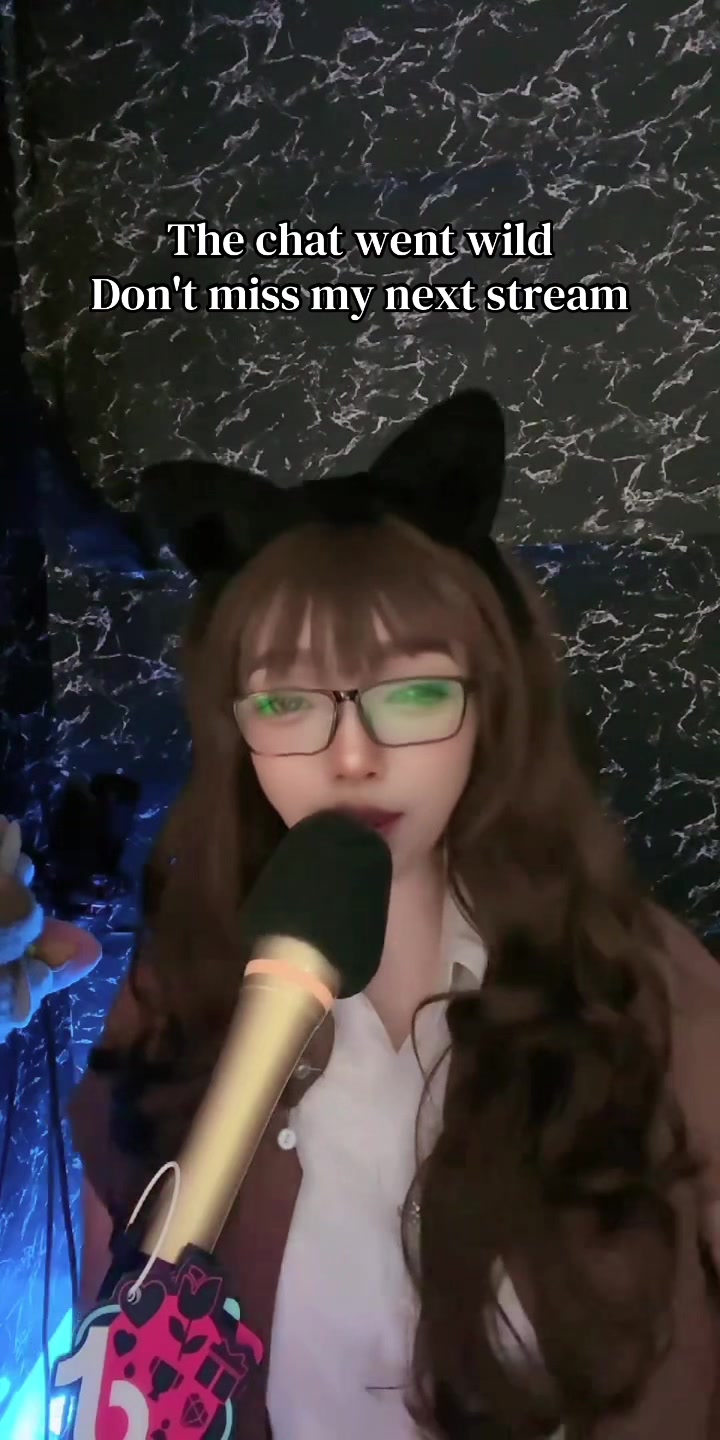 @𝙎𝘼𝙉𝘿𝙍𝘼 DJ SANTAI