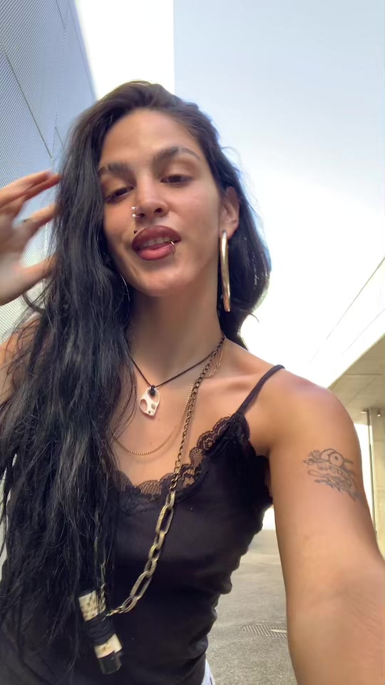@kinkyera