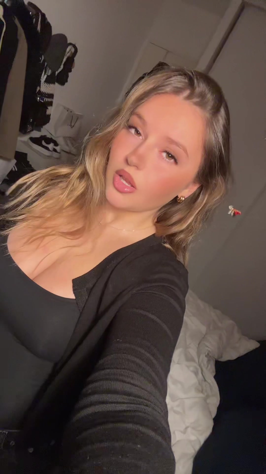 @Elisa
