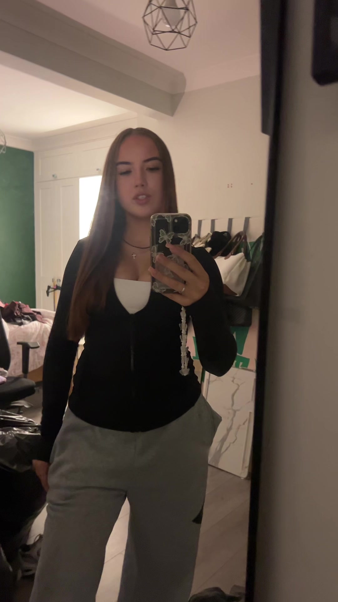 @isabelleburton18