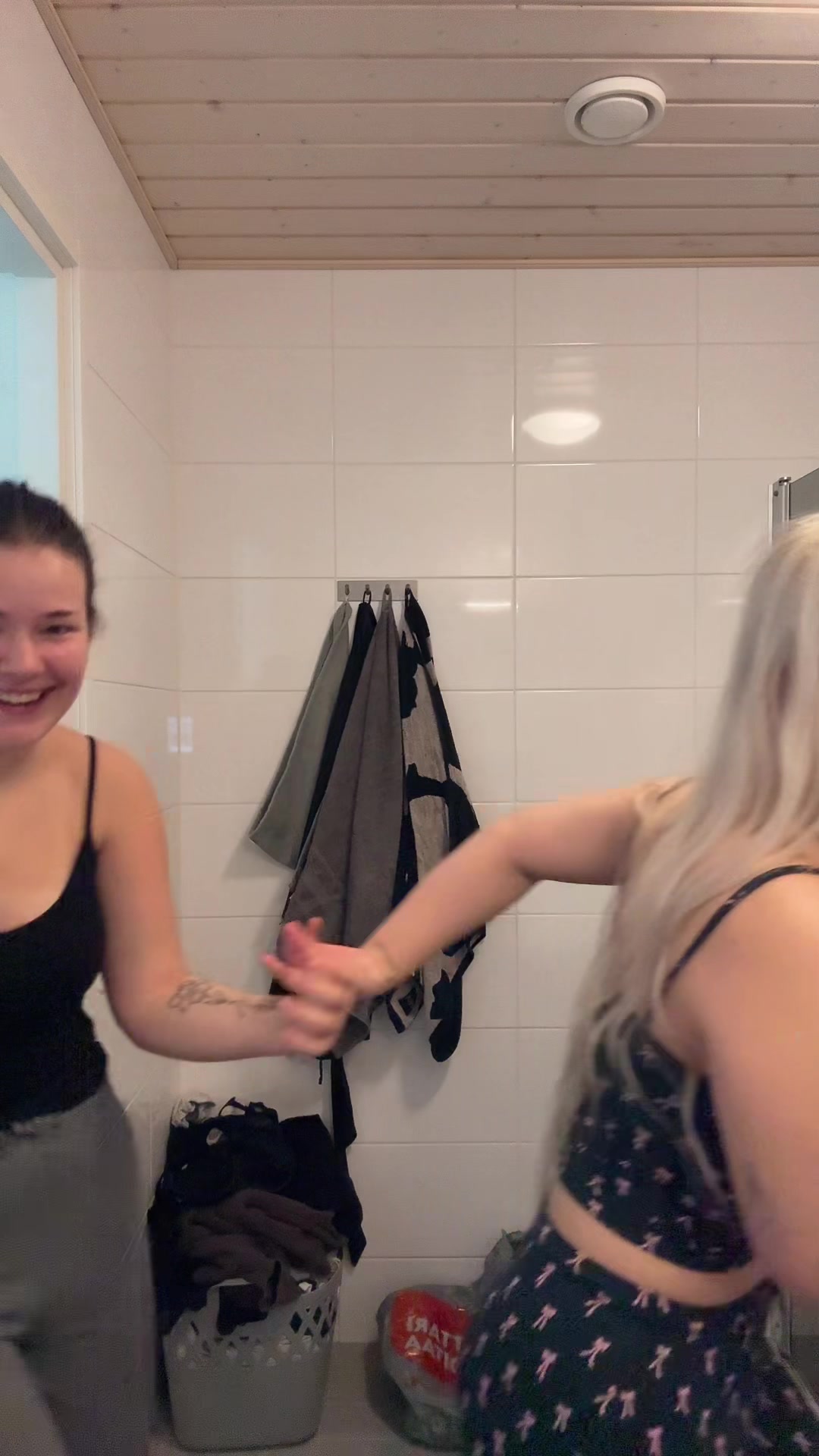 @annika