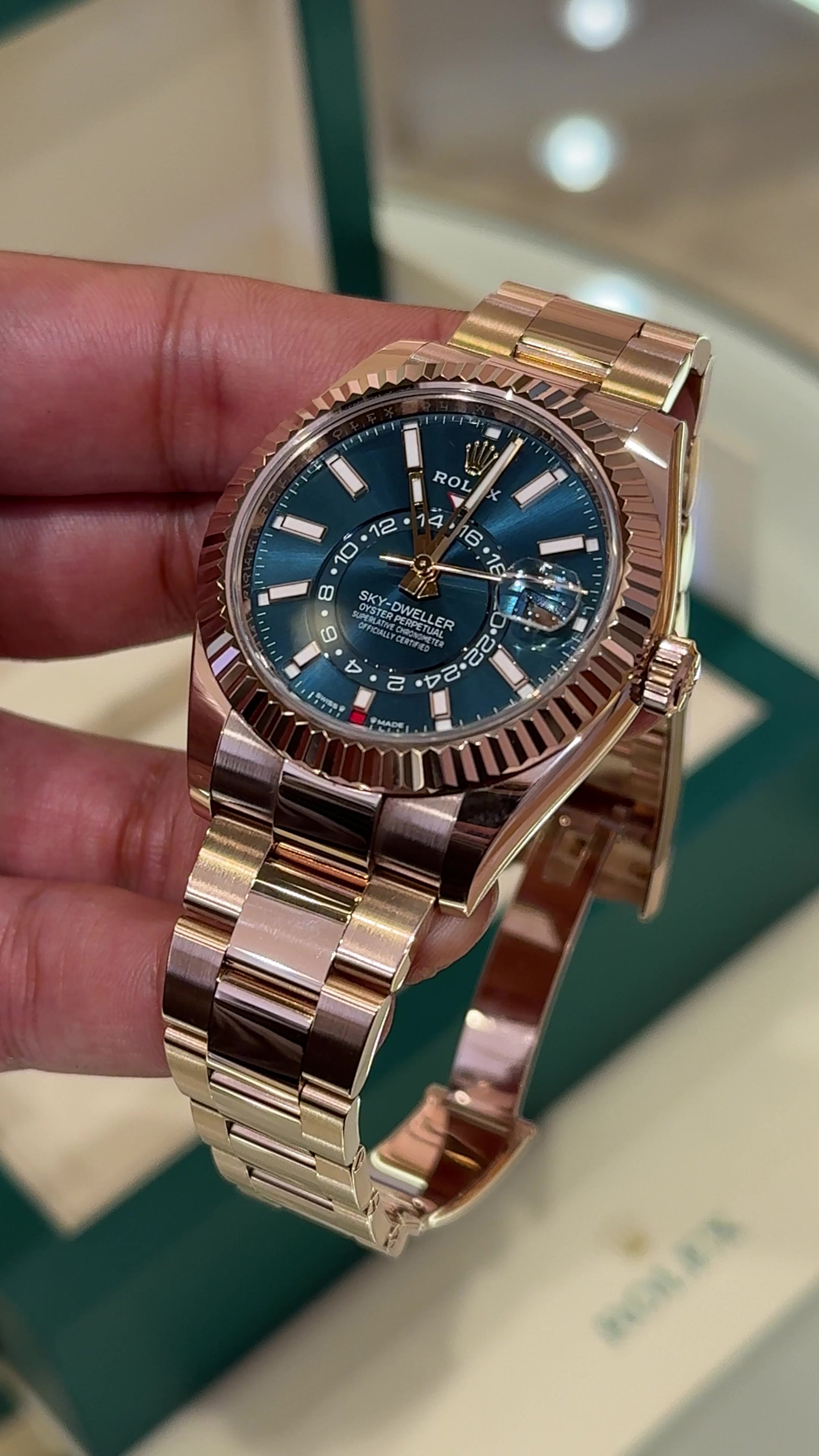 @Luxe Watches