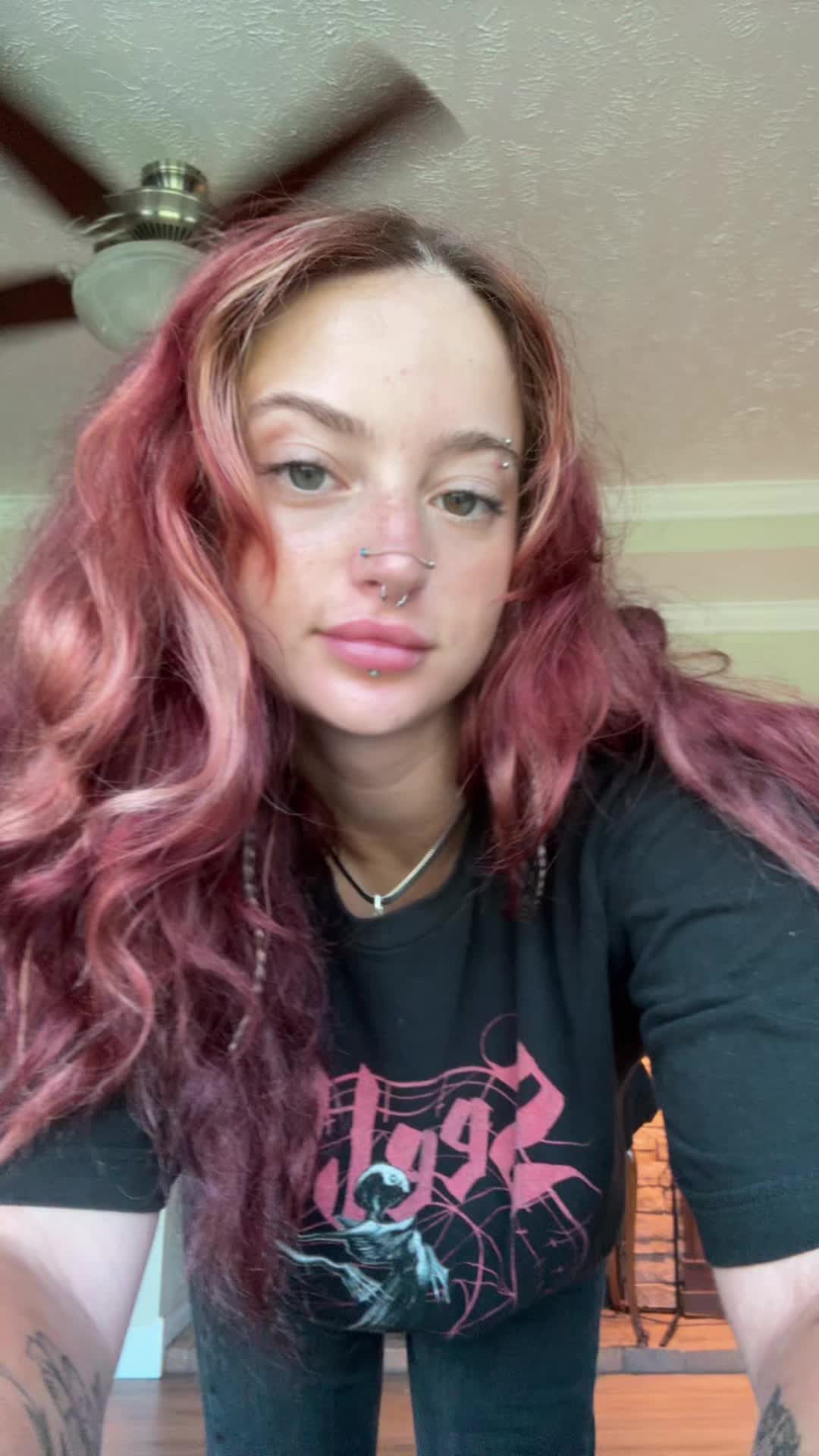 @Sky🌶️