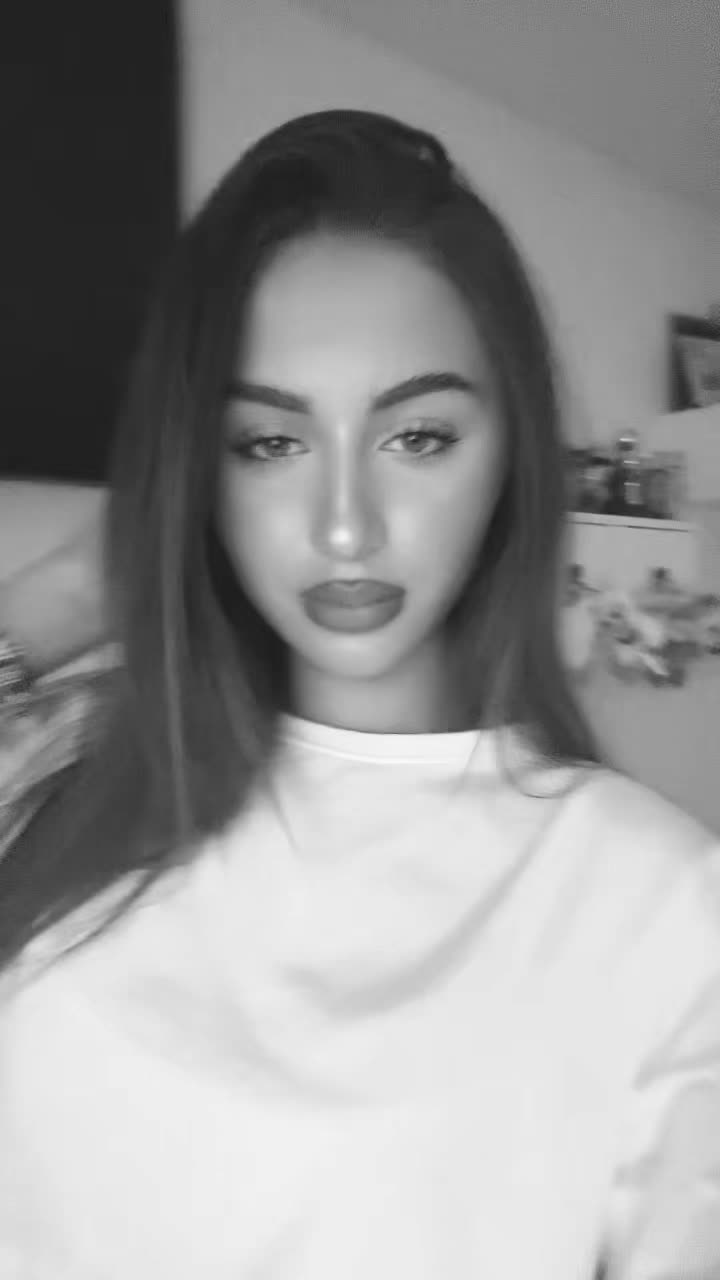 @m o r e n a 🍓