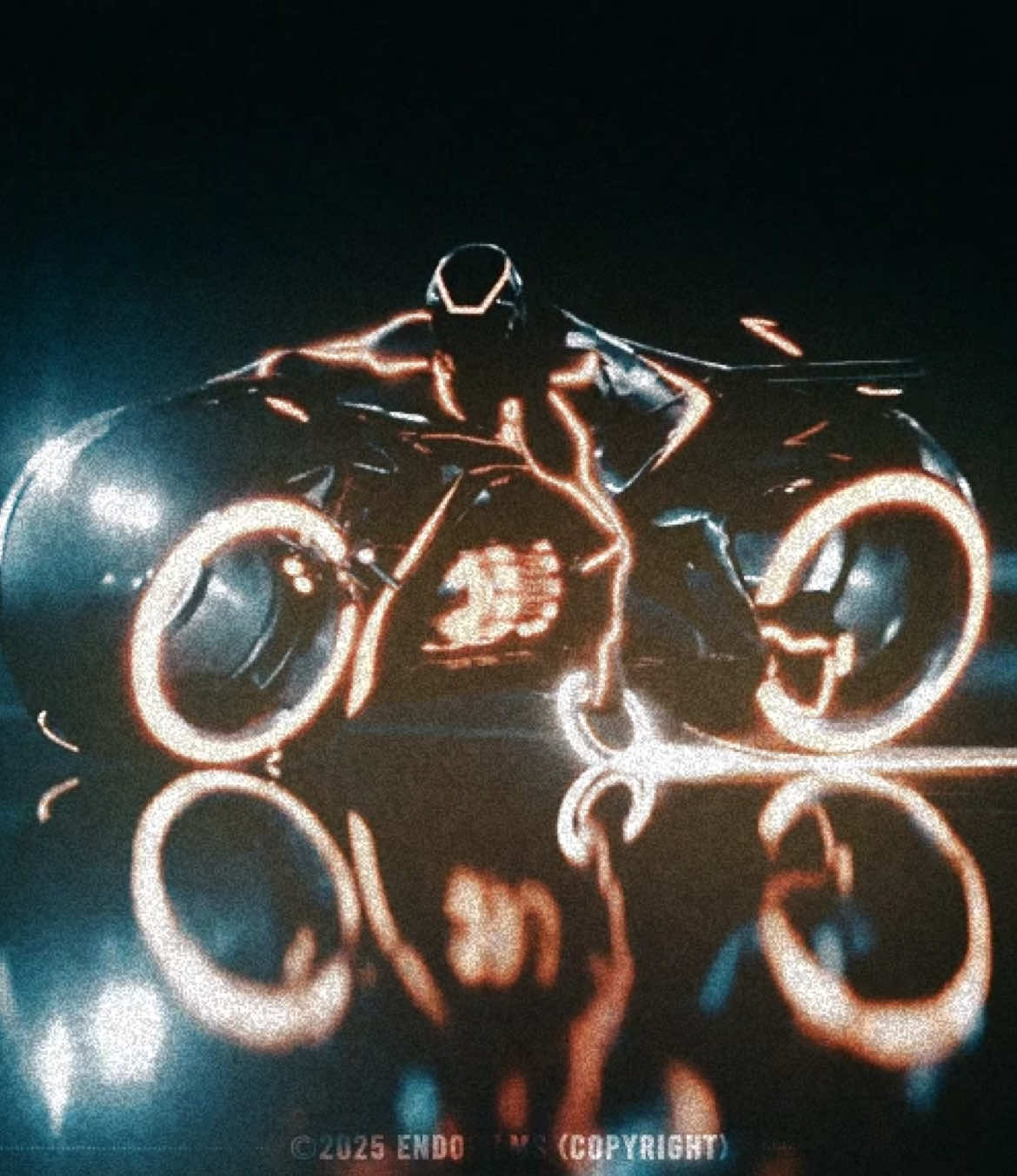 @⃟