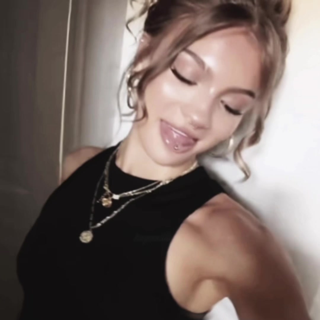 @izzyandalanna.archive