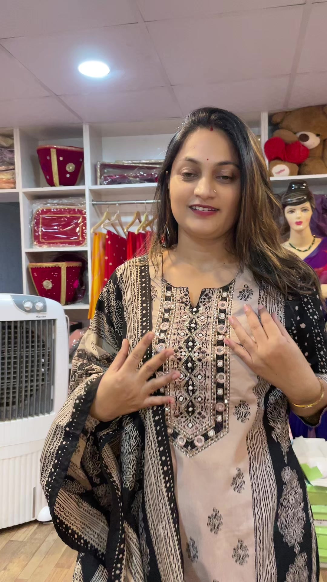 @Aaradhya Shringaar Mahendranga