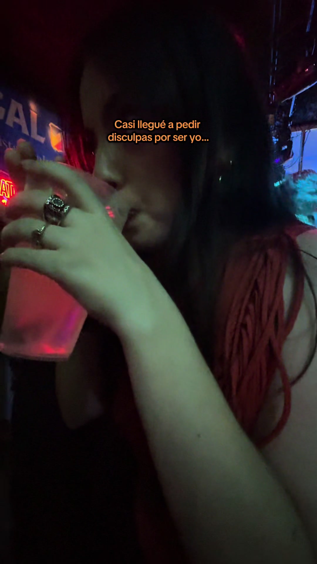 @danielaarosteguii