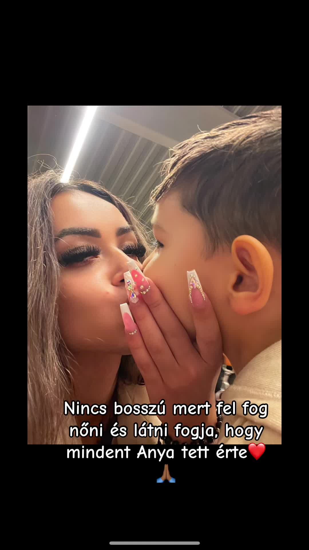@🦋EnikeKiss🦋