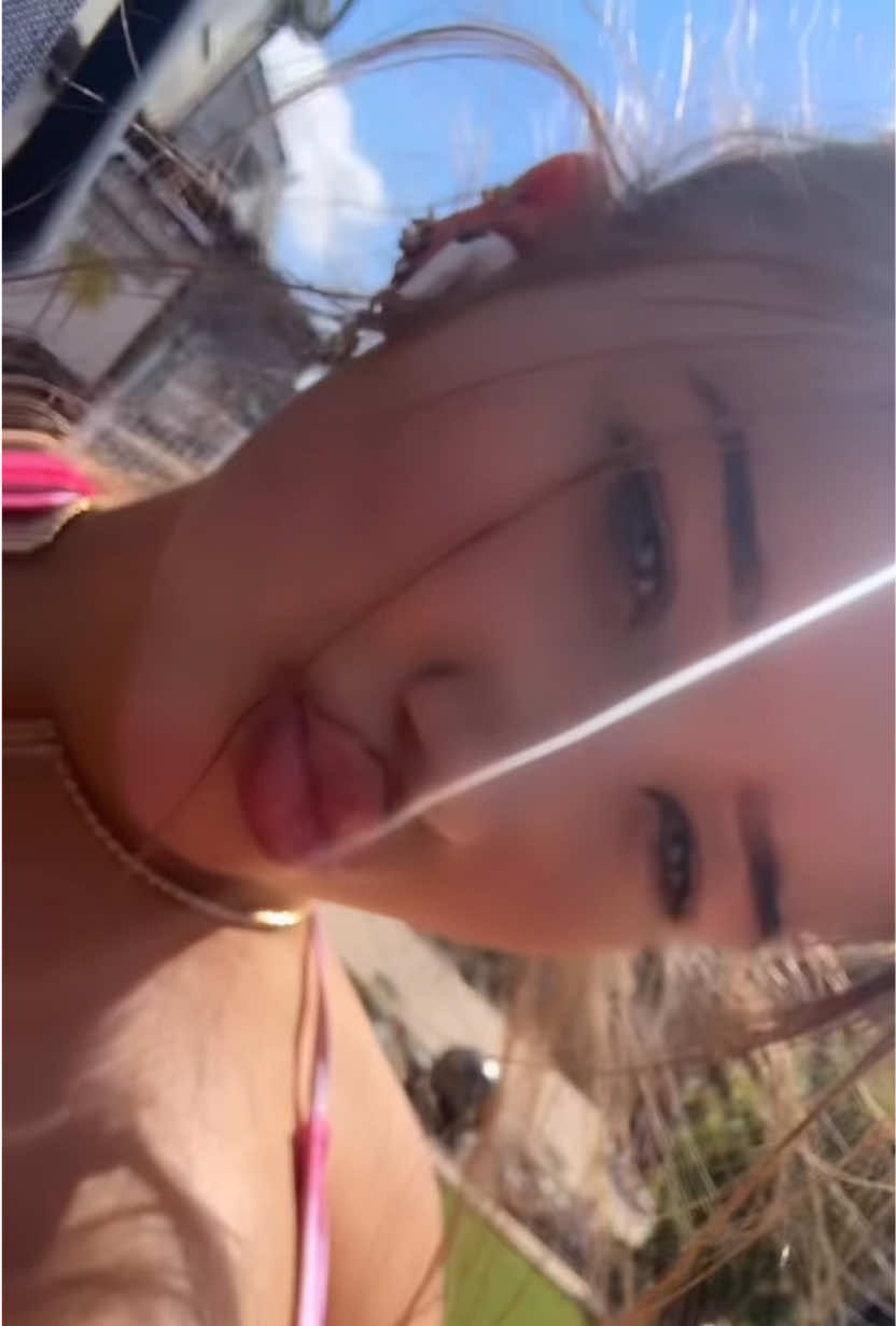 @⃟