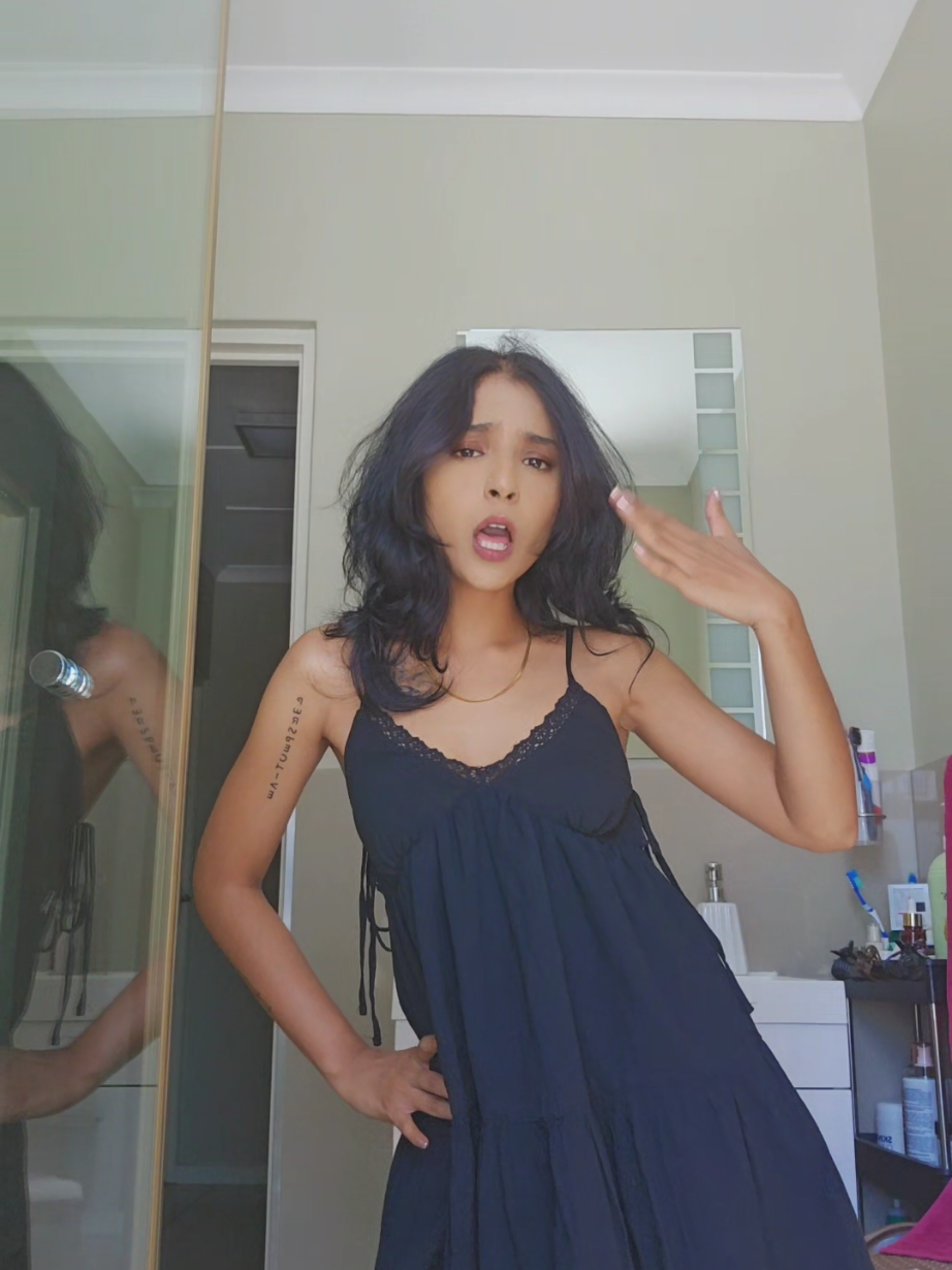 @Amber J. 🇿🇦