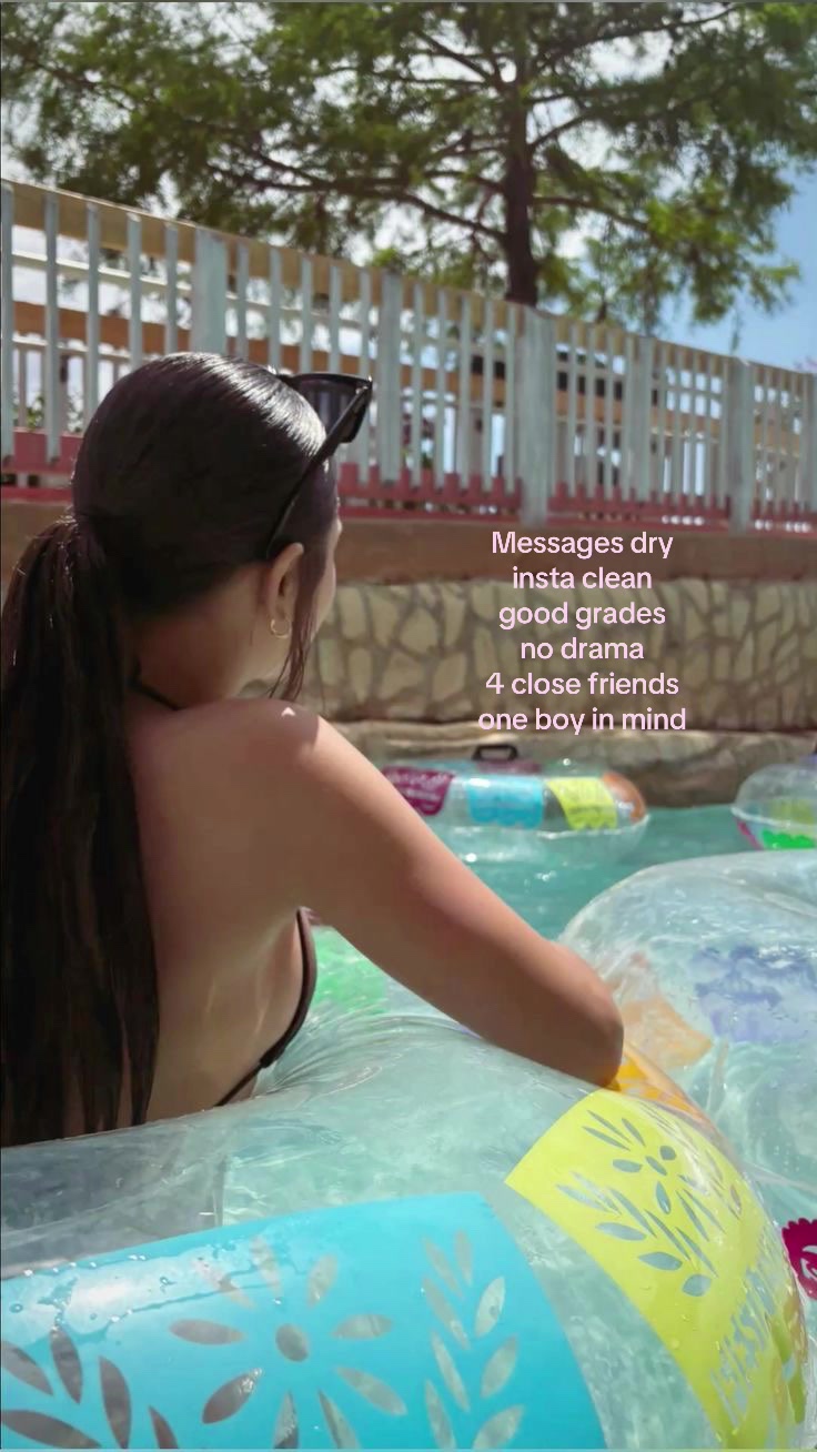 @𝒮