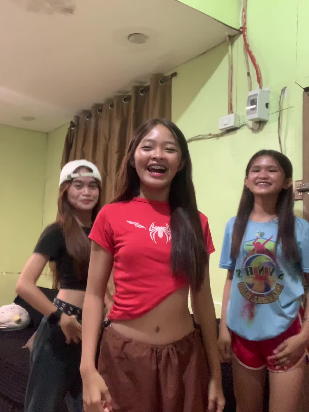 @AKO SI LOVELY