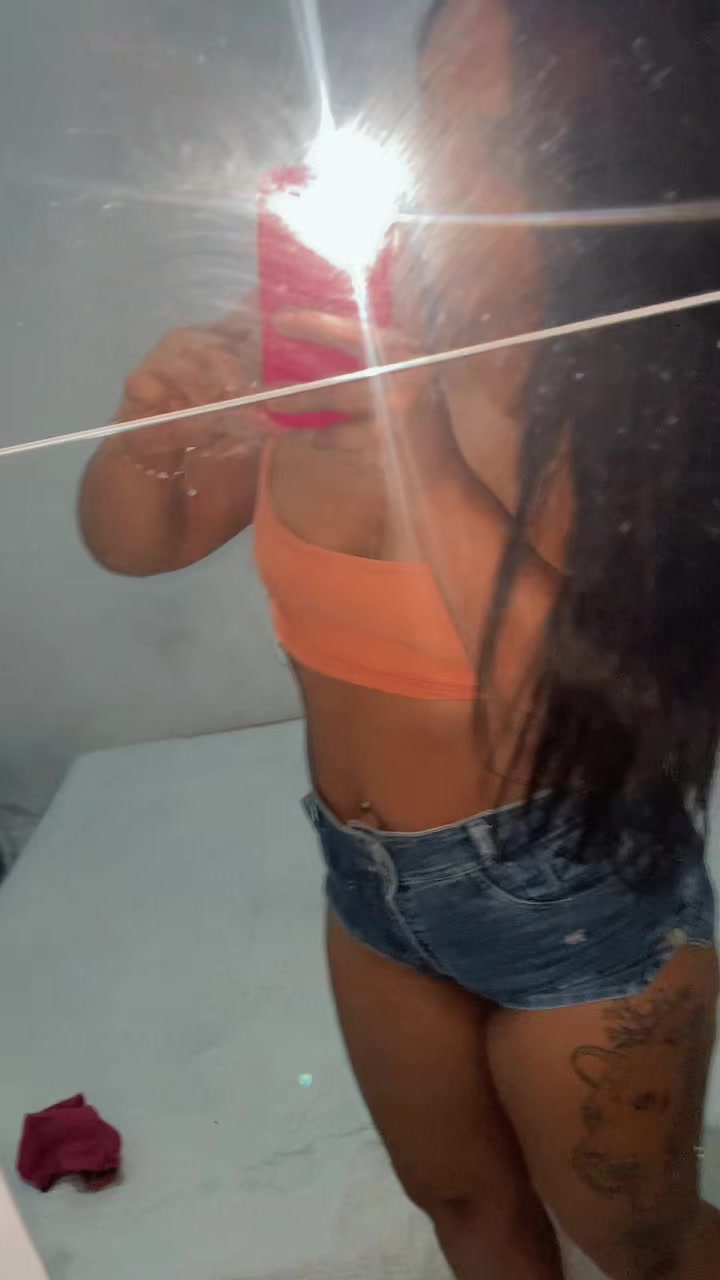 @Thainá De Oliveira