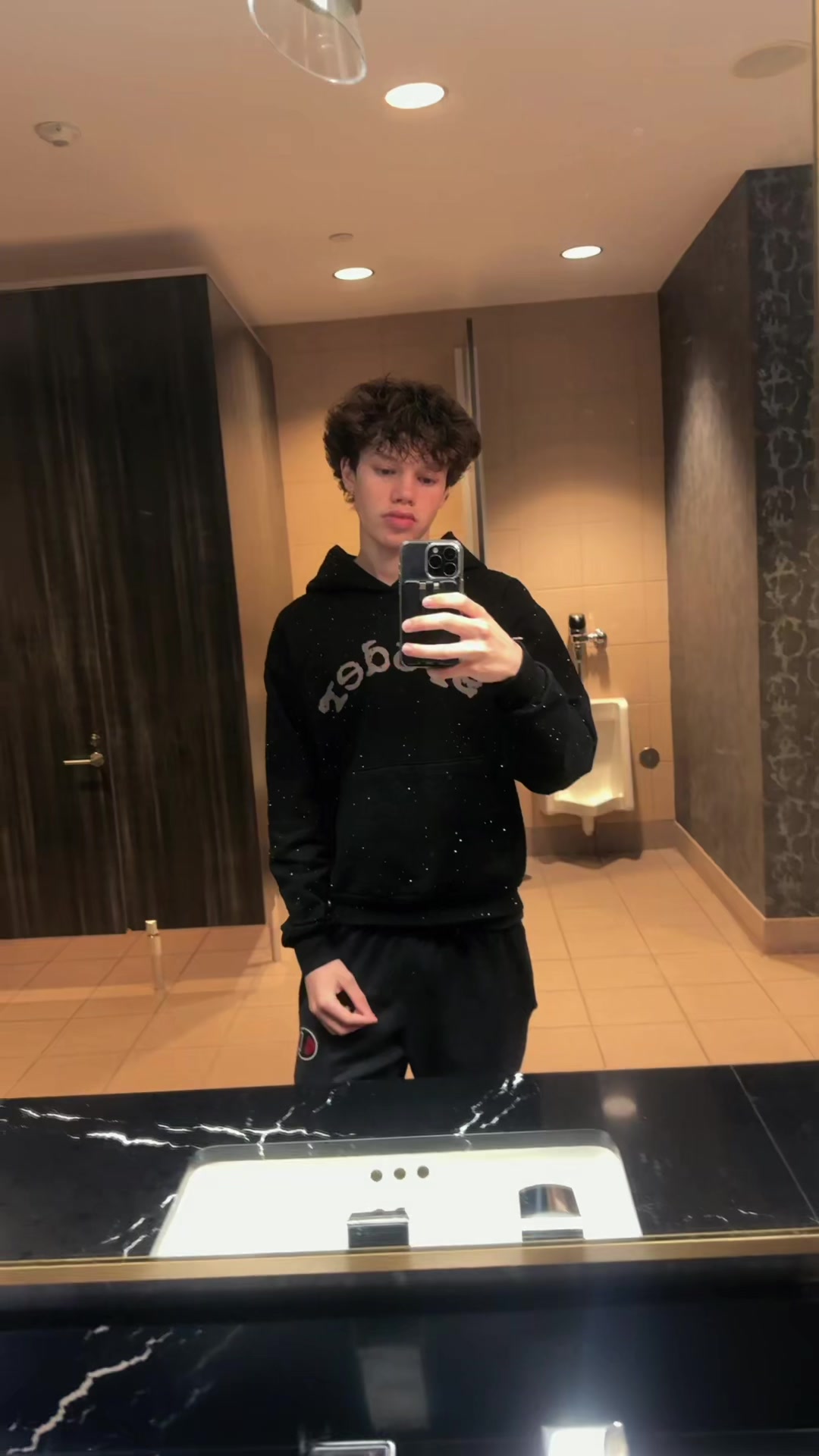 @ItsConnorr