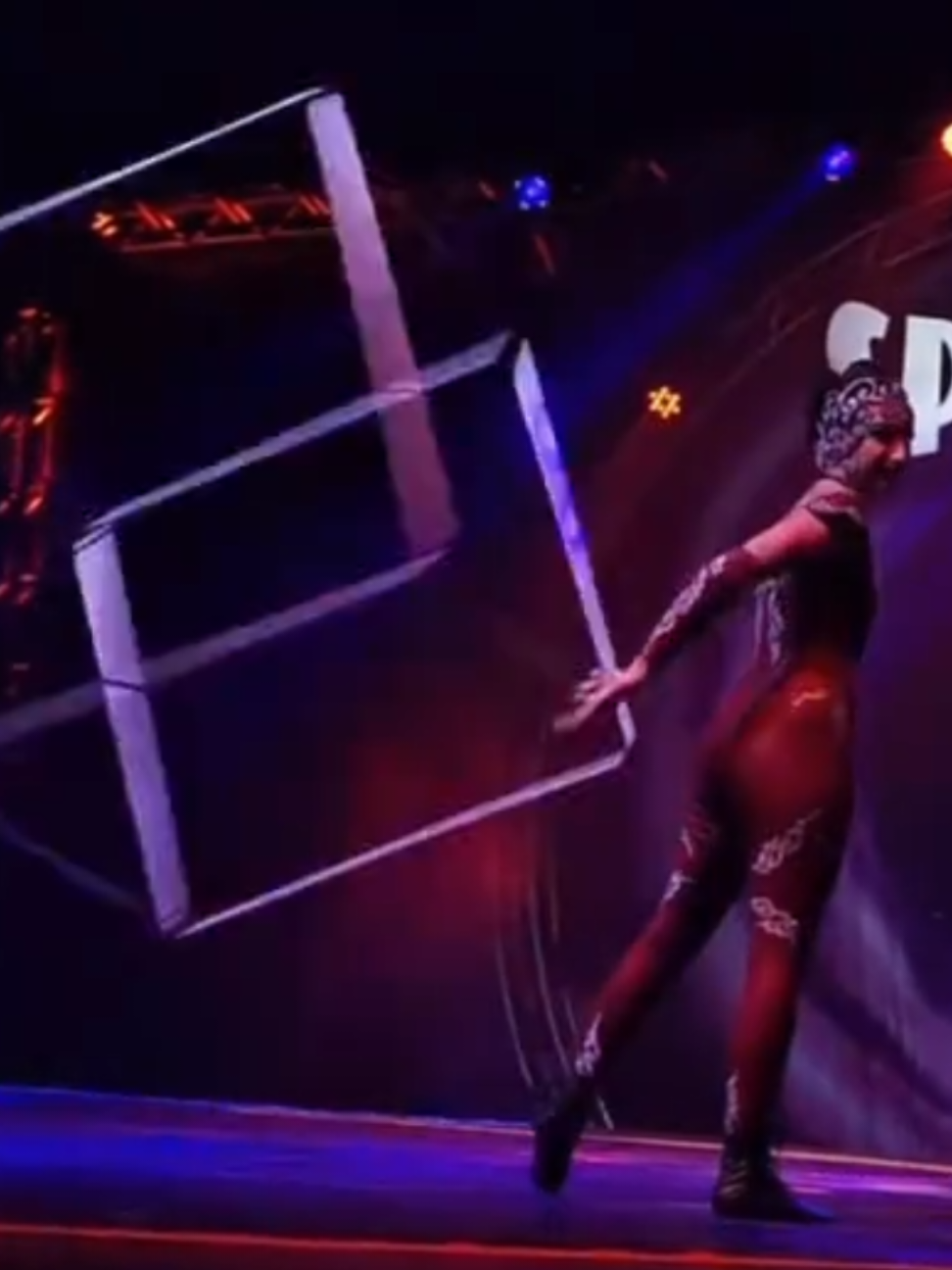 @Liri Circus