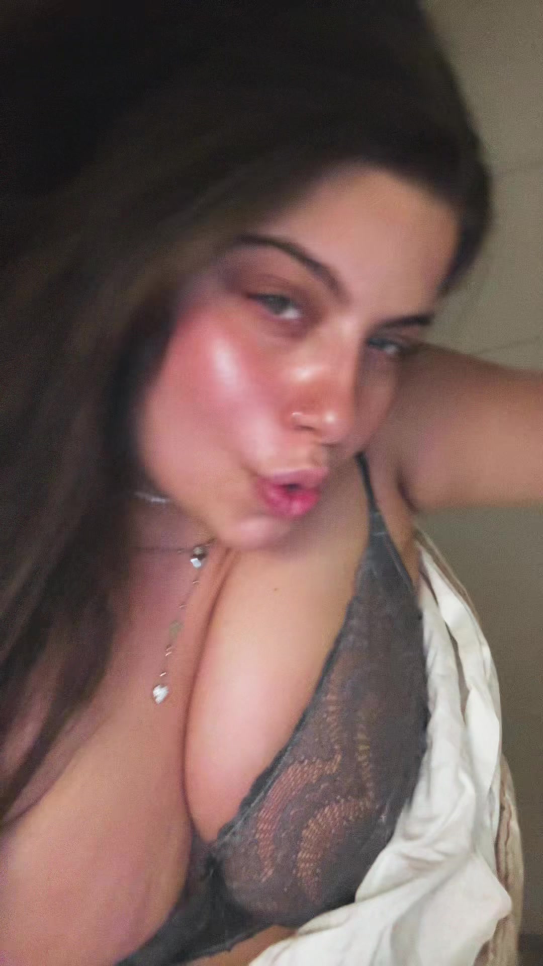 @Claudia 🦋