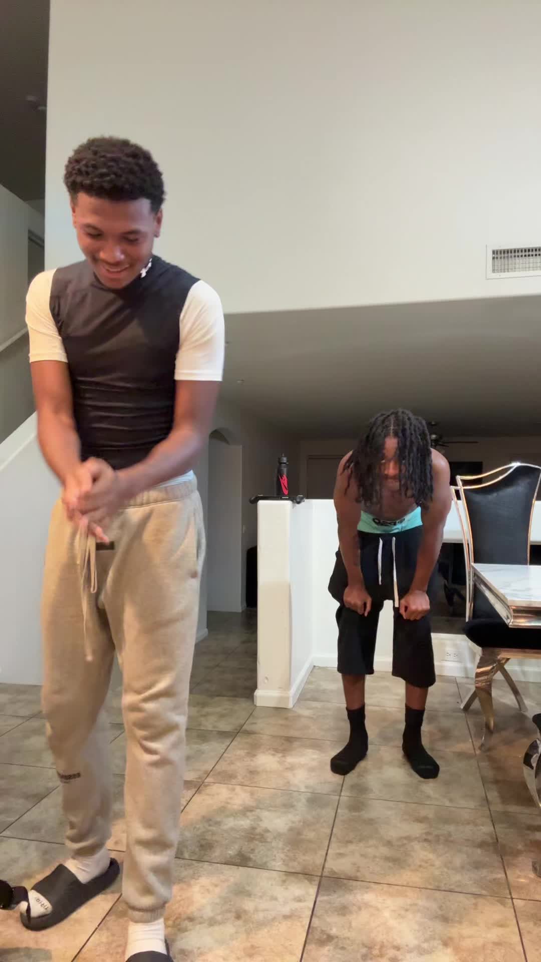 @ᶻ⁴
