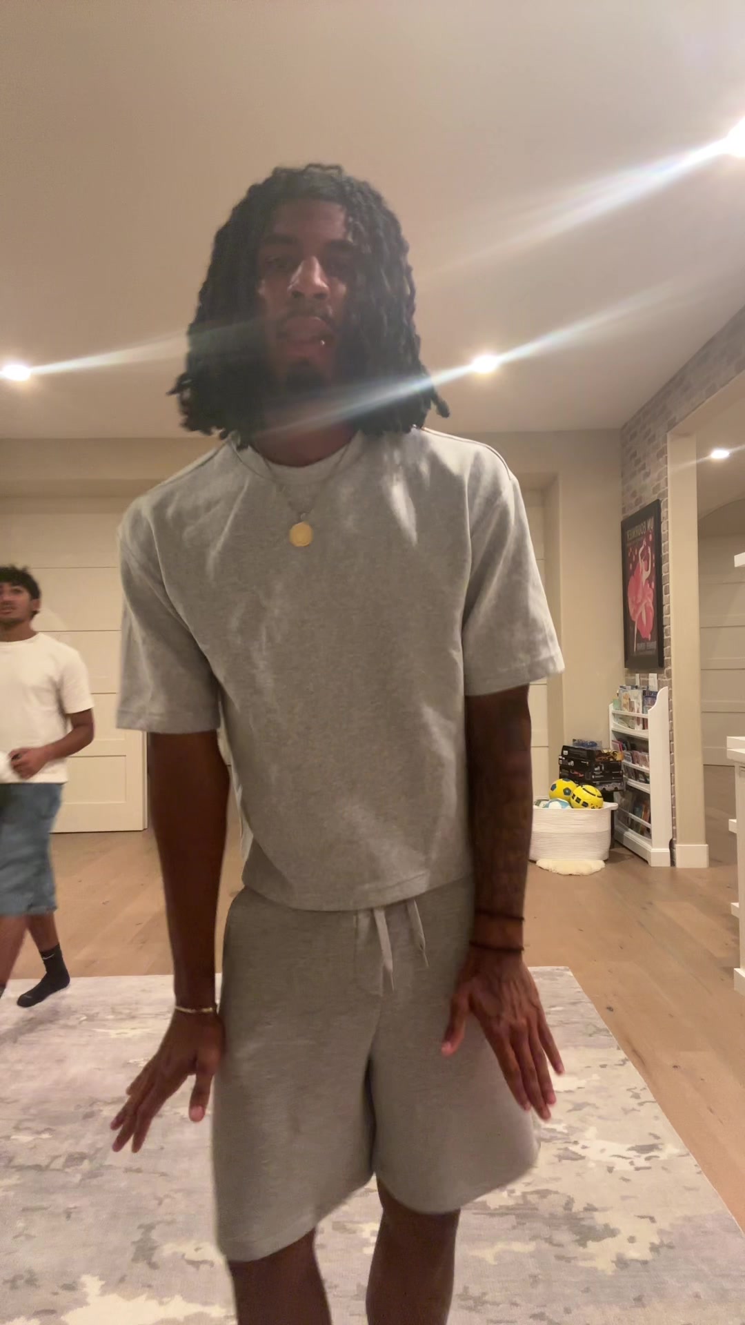 @Jluv