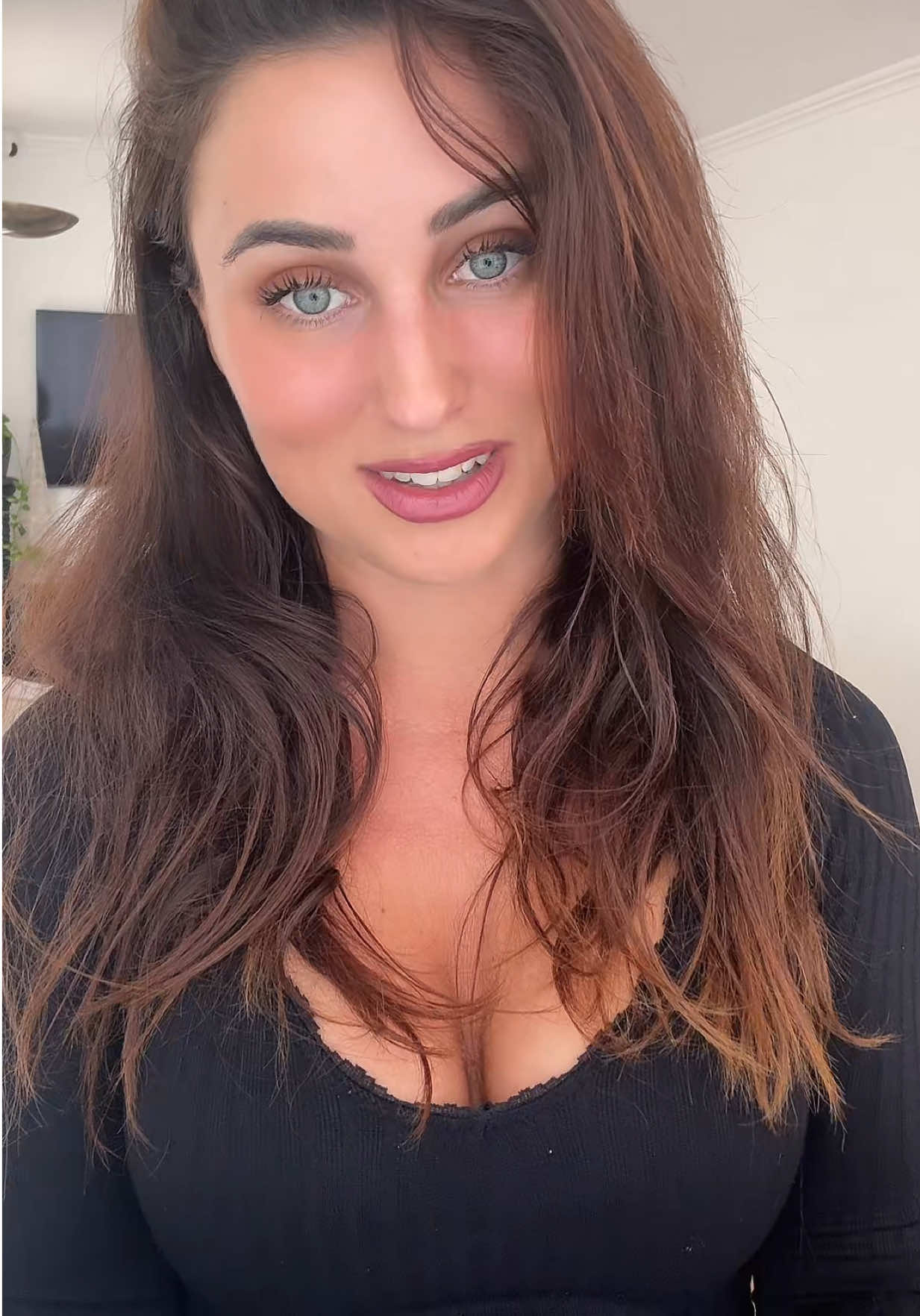 @Selenesellcri
