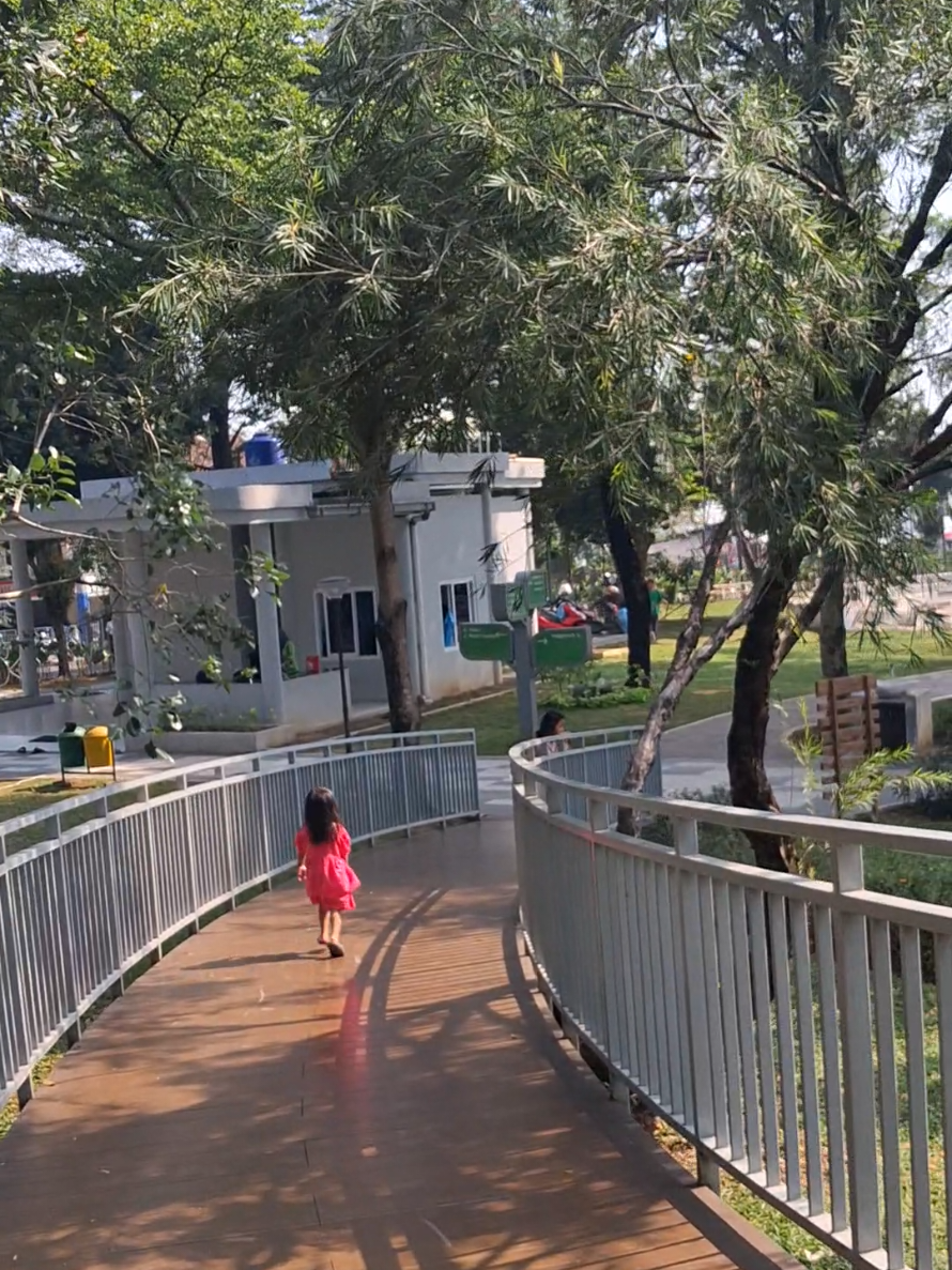 @neng aprilia (Baby R)🥰
