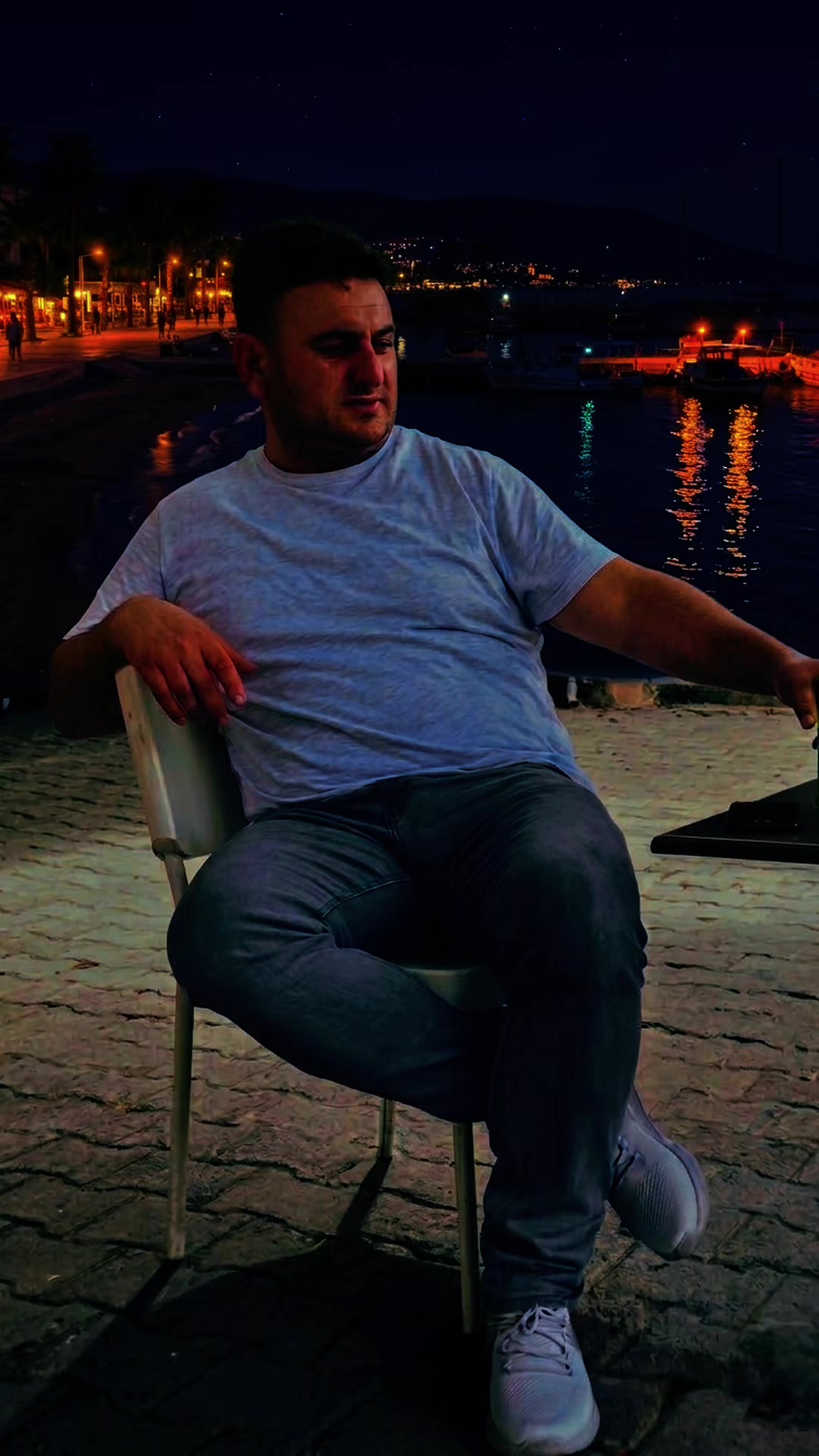 @Özcndmn