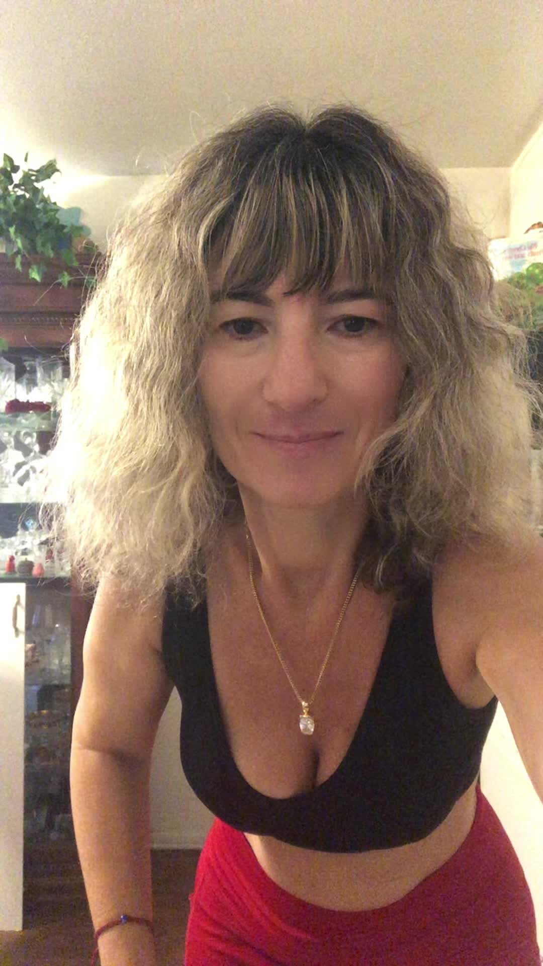 @Bella