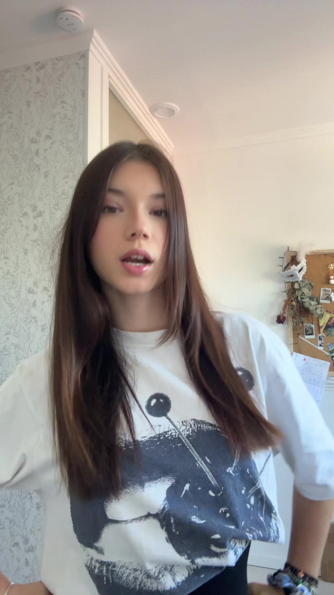 @???
