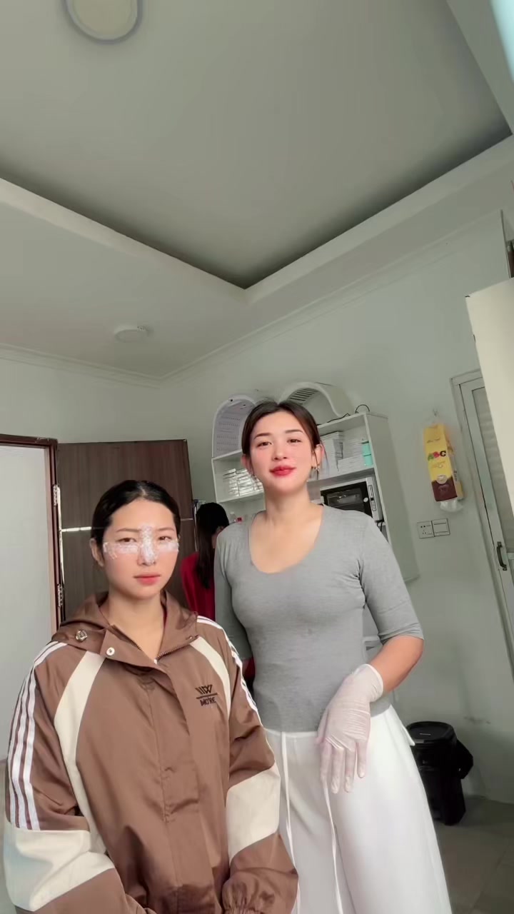 @JaJa (April Nu Beauty Clinic)