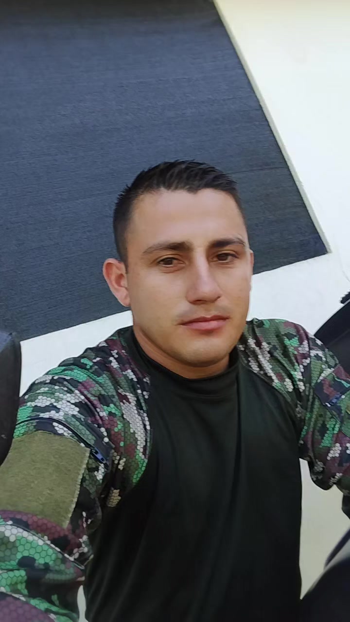 @DAVID ÁLVAREZ
