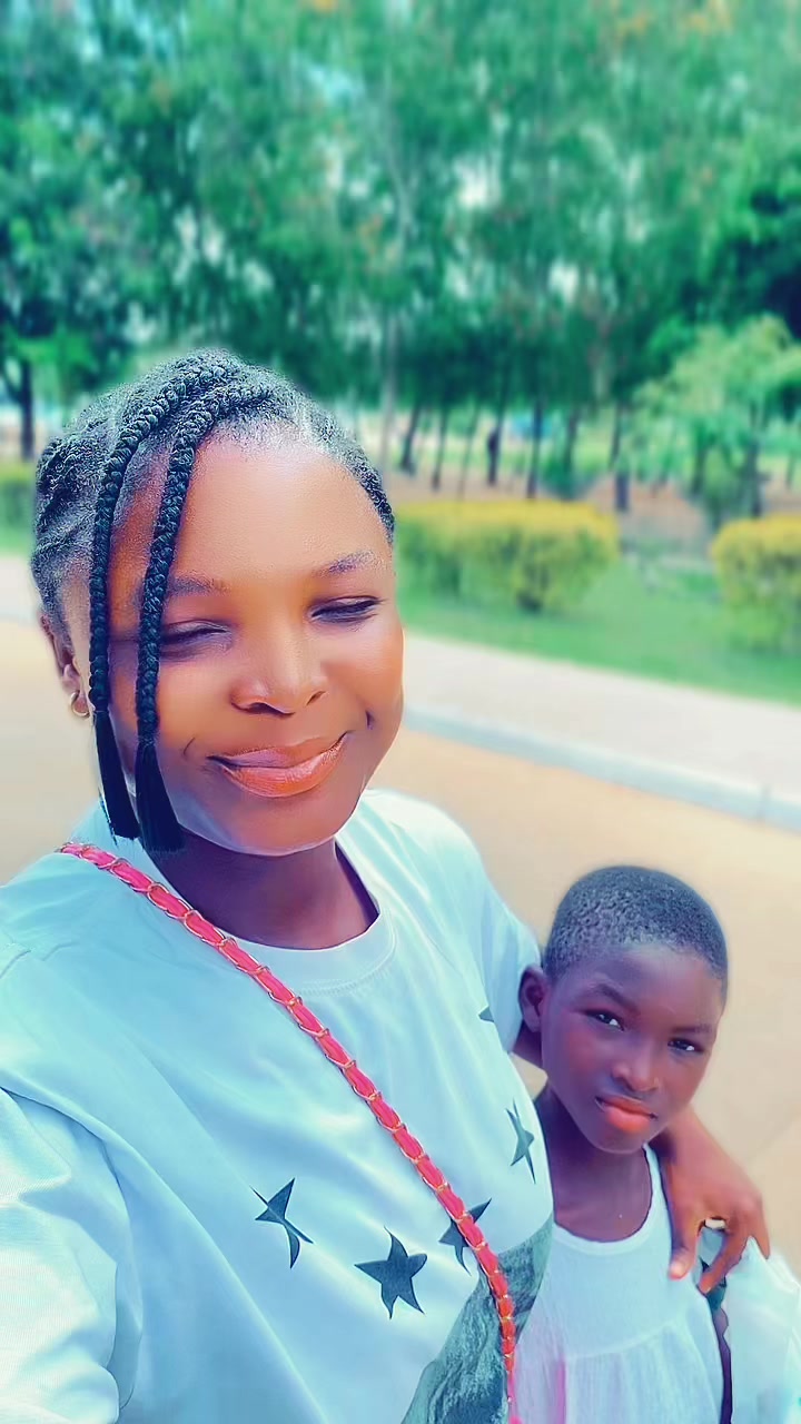 @Ama Bintuu