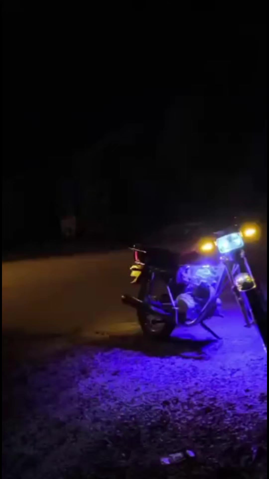 @EÇ