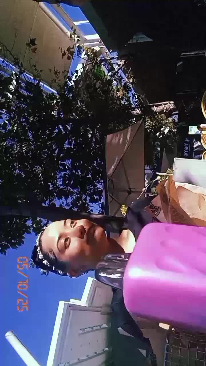 @V🖤⚡