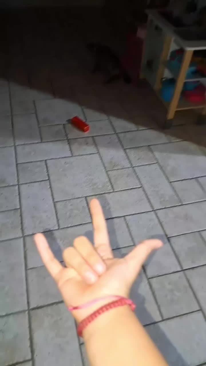 @nicole