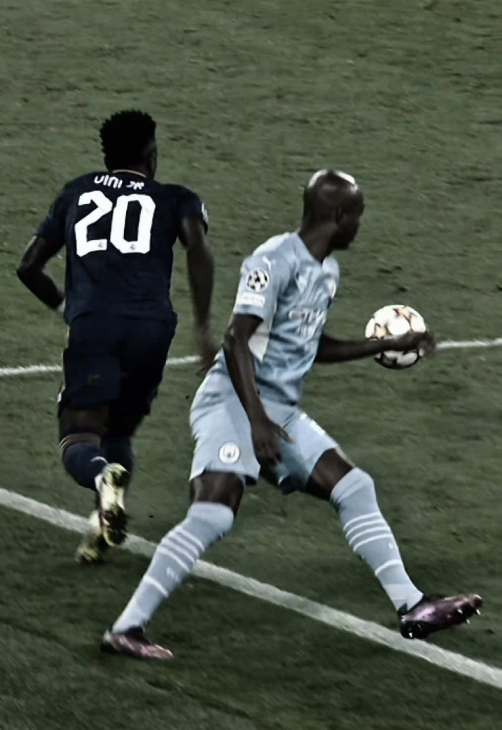 @๐ธ๐.futbol