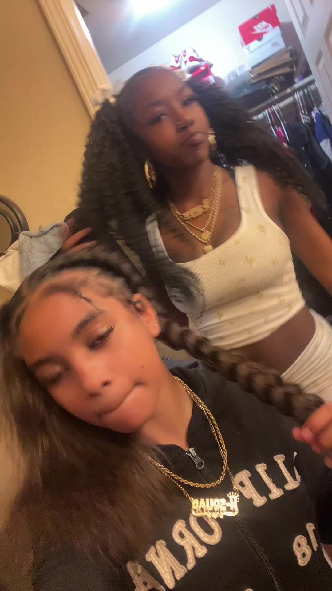 @iiilovveeehundosssss