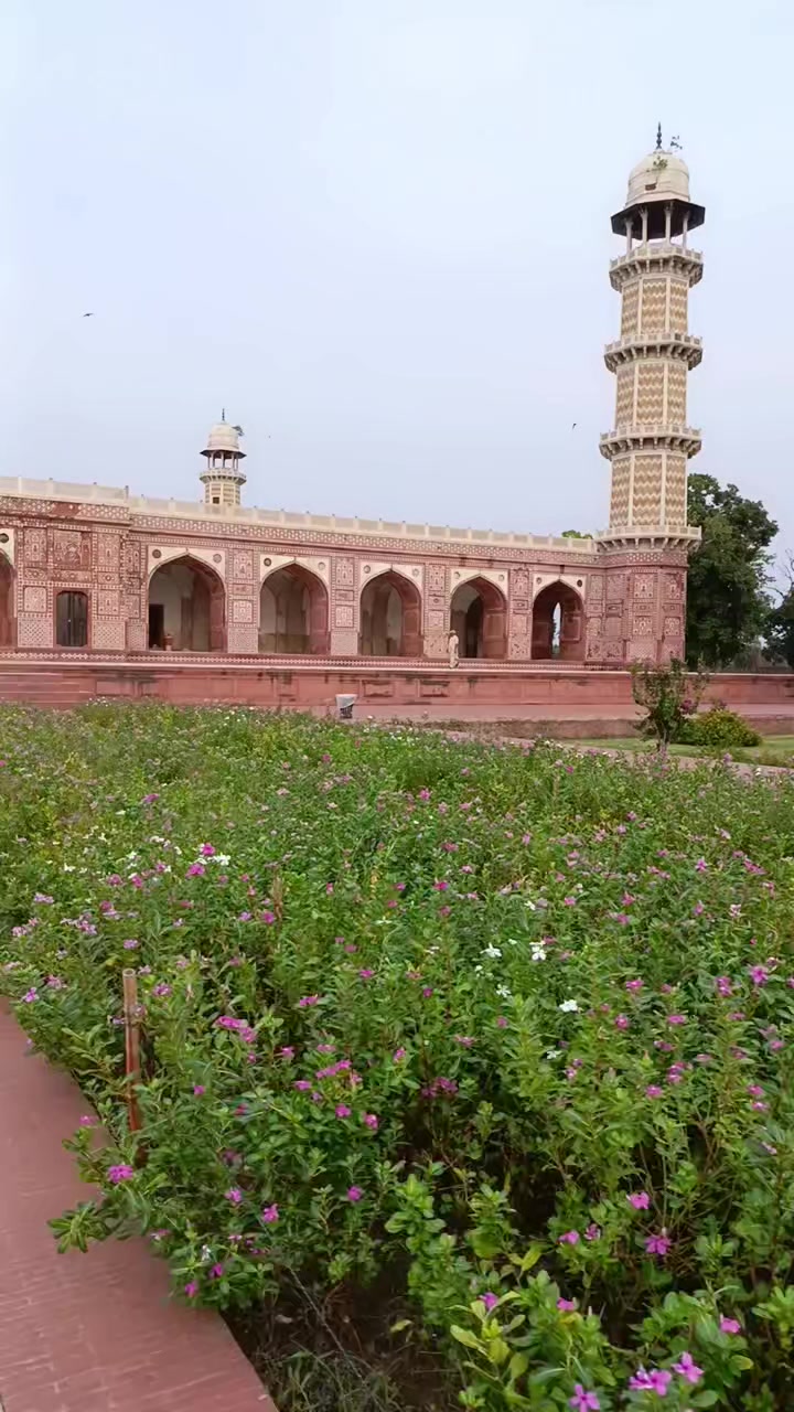 @Mari pyari Maa