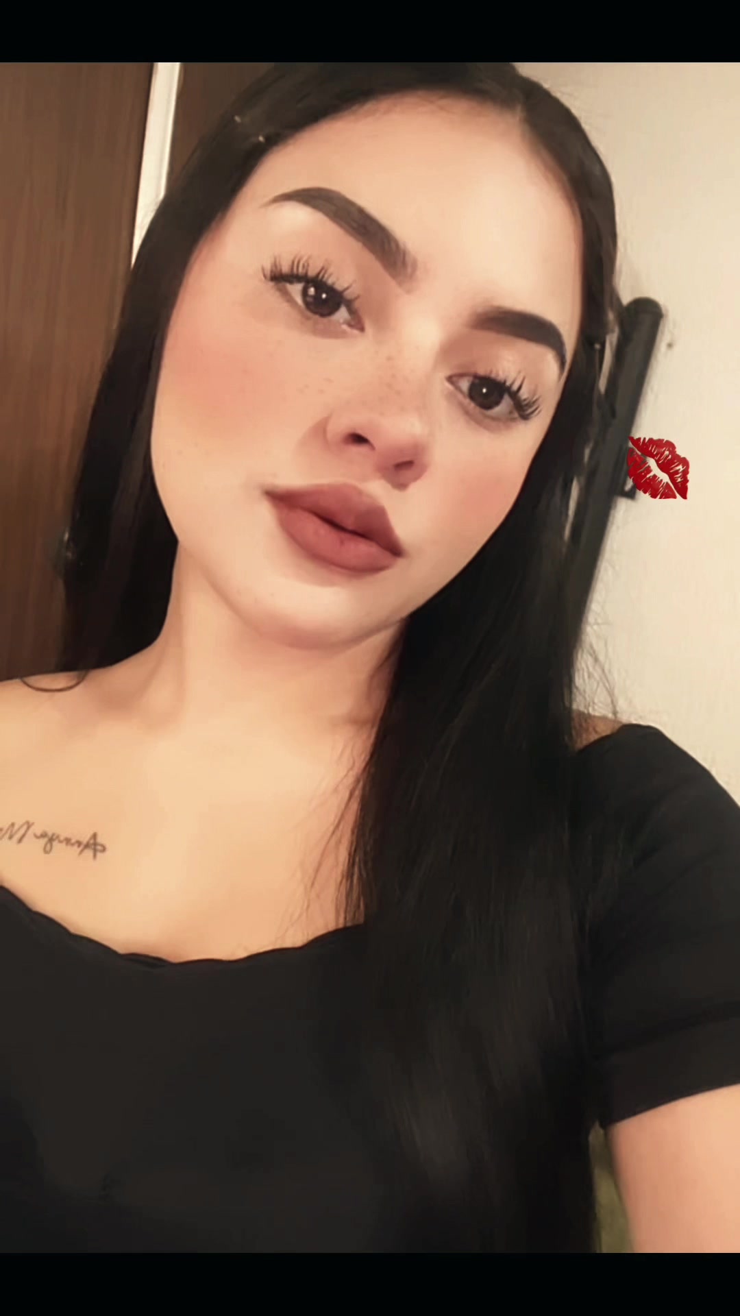 @M O N
