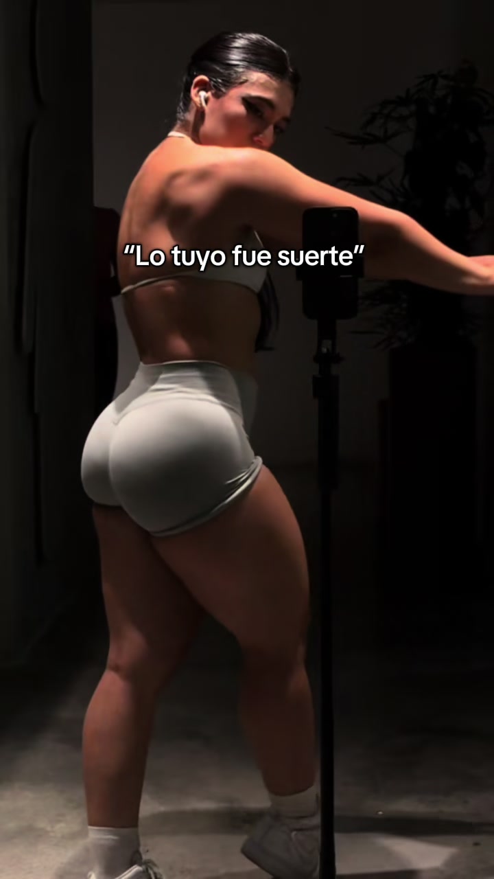 @Edna 🦍🎀